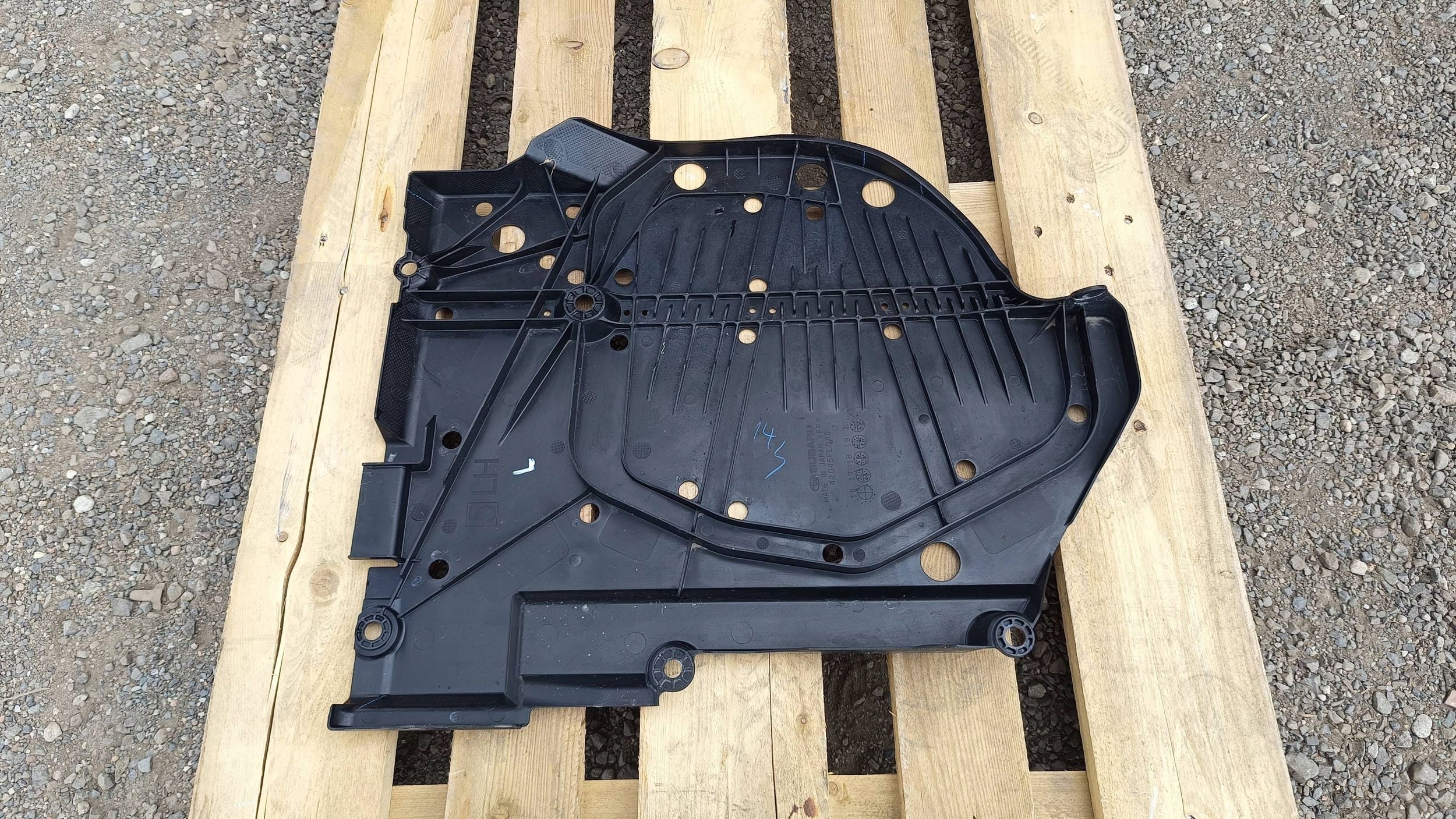 cover central chassis left Subaru WRX VB 2022+