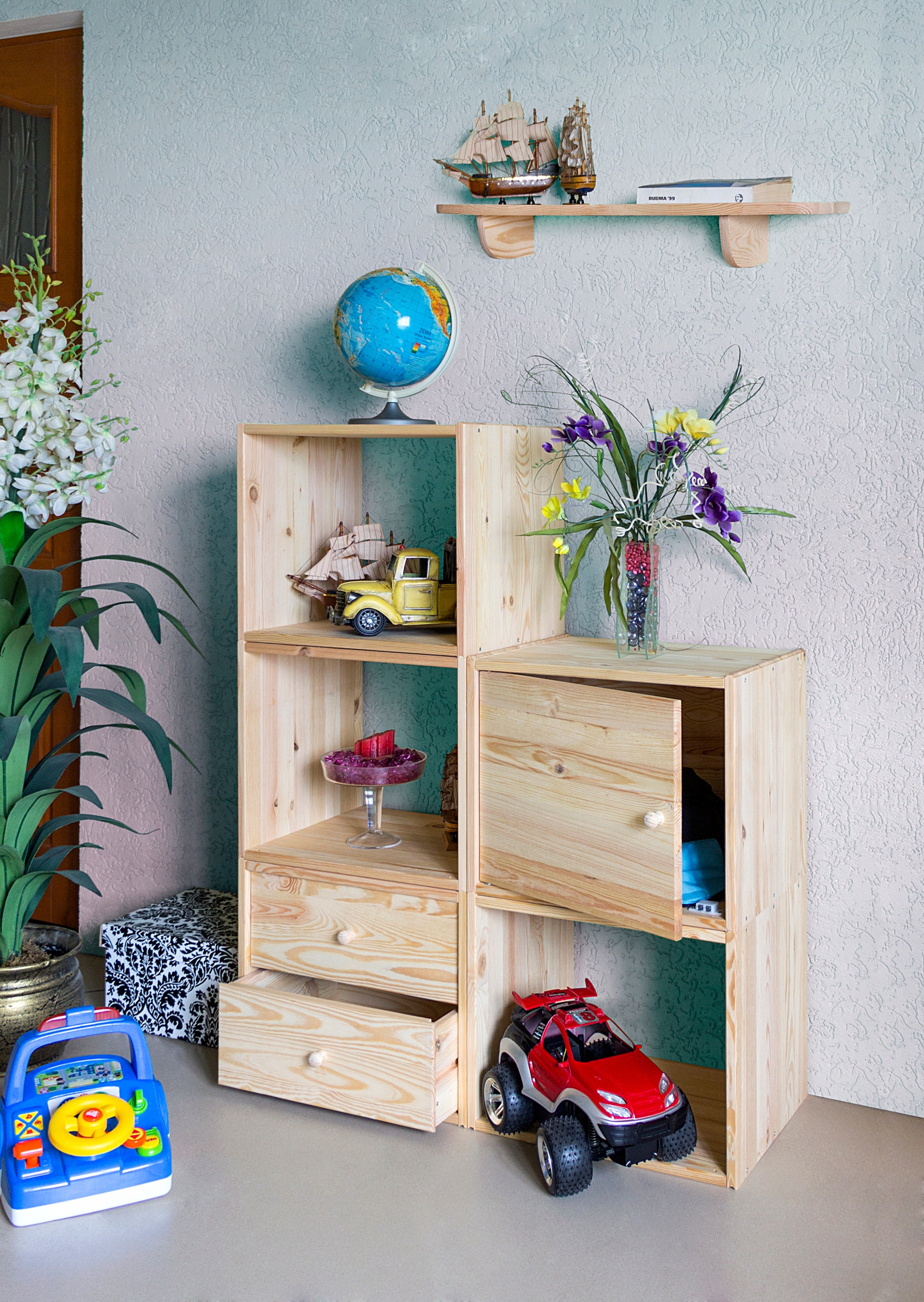 Szafka drewniana z szufladami kolor olcha Kolekcja Szafki modułowe