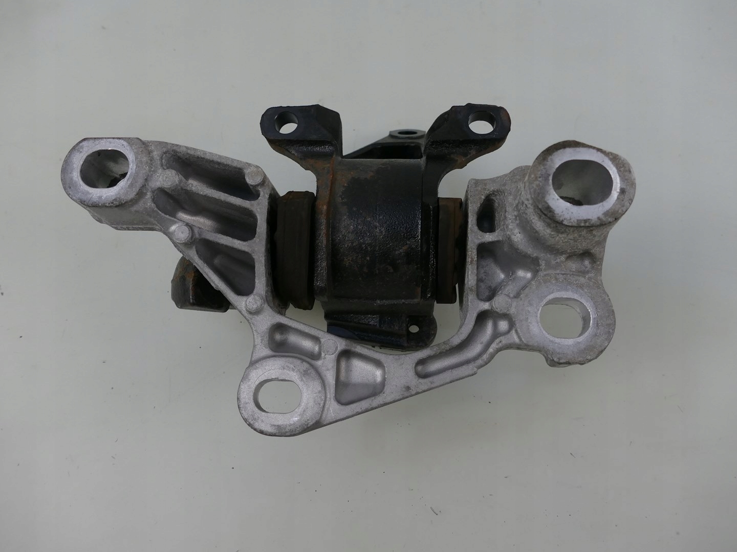 MAZDA 6 III GJ 2.2 D engine mount holder left front left
