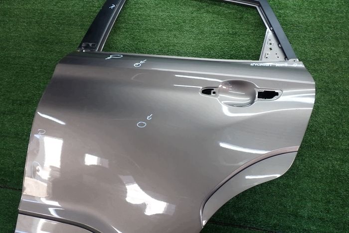HYUNDAI KONA 17- door left rear. rear part
