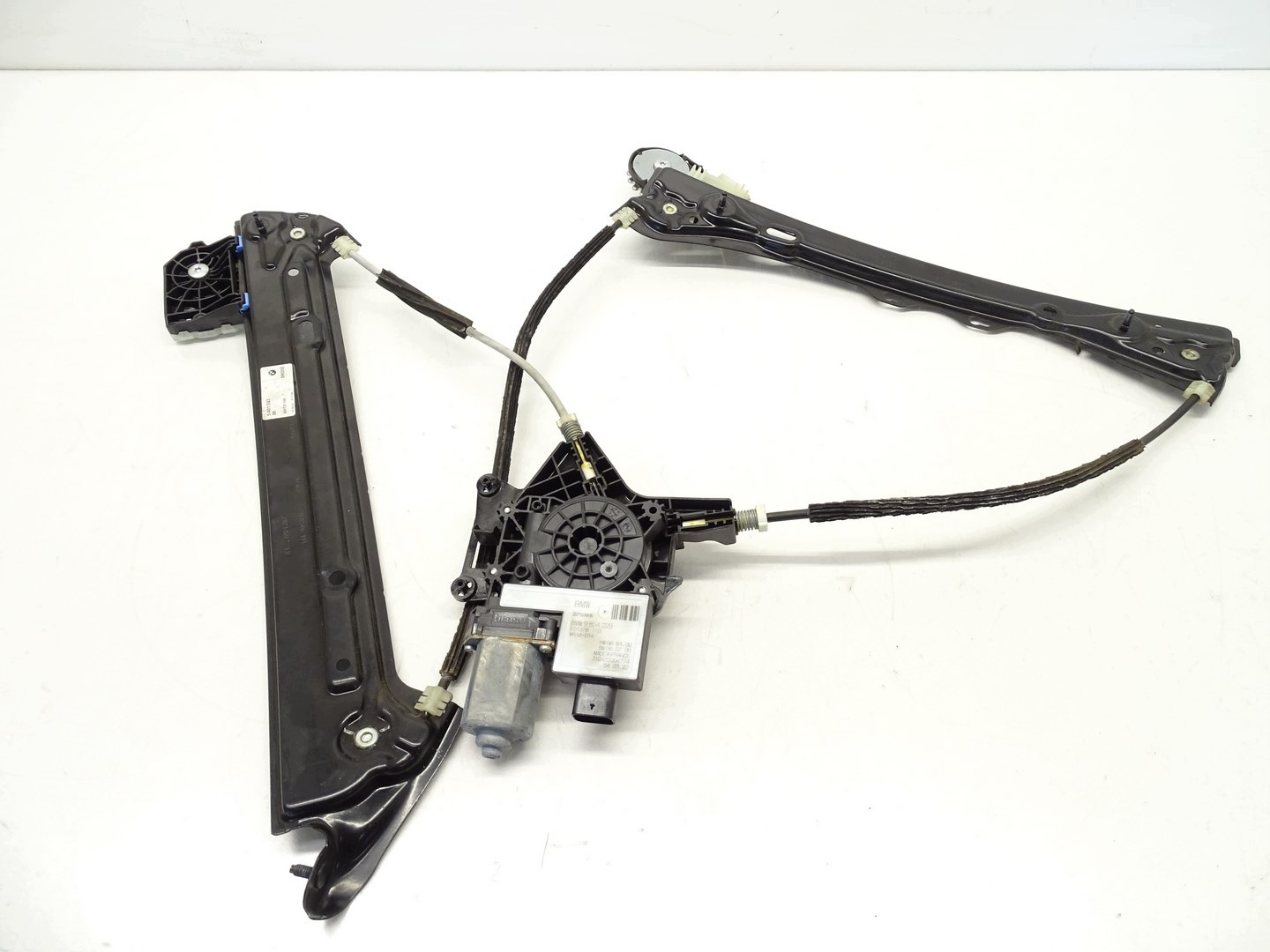 window regulator left front BMW F44 9854229