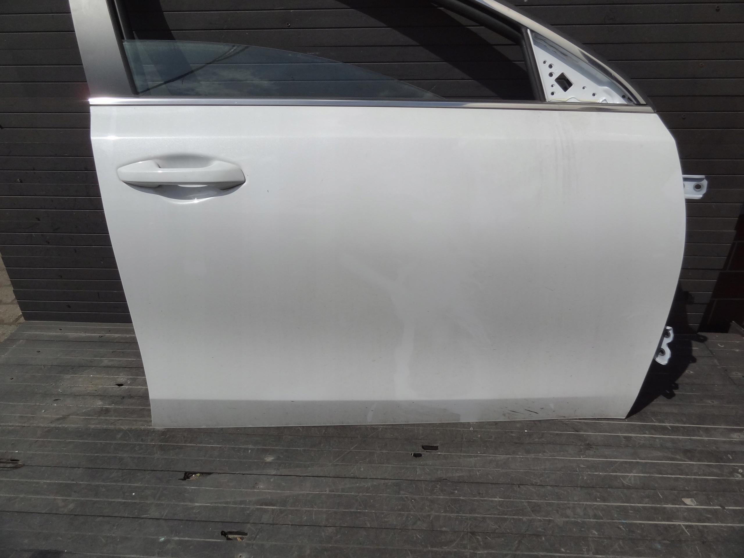 KIA CEED III 2023 HATCHBACK DRZWI PRZEDNIE PRAWE KOMPLETNE ORYGINAL Strona zabudowy przód - prawa