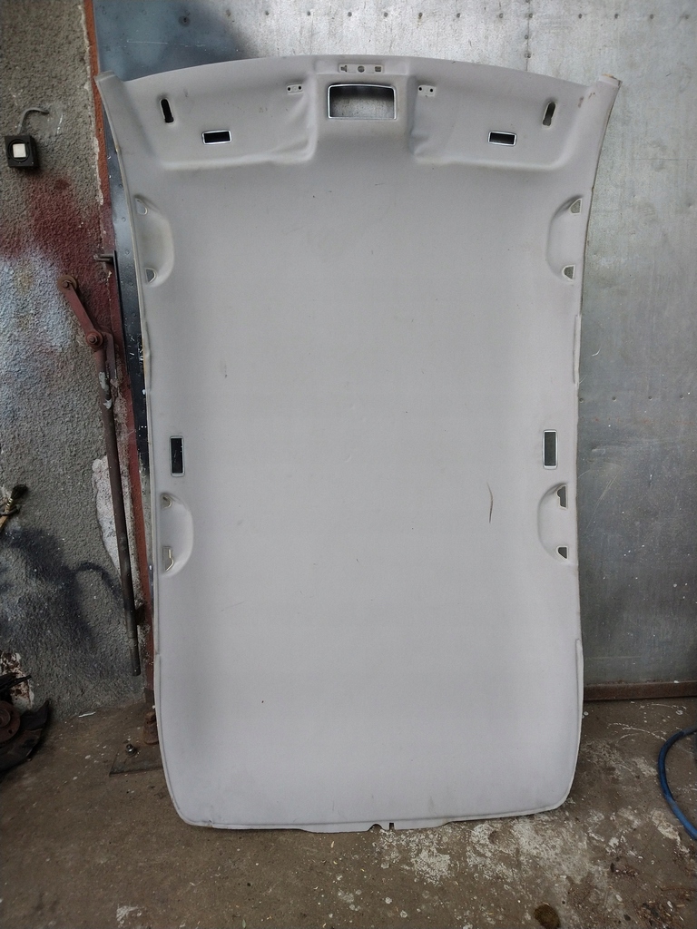 Podsufitka VW Golf IV 5D Hatchback 96-05 jasnoszara Numer katalogowy części Podsufitka VW Golf IV 5D Hatchback 96-05 jasnoszara