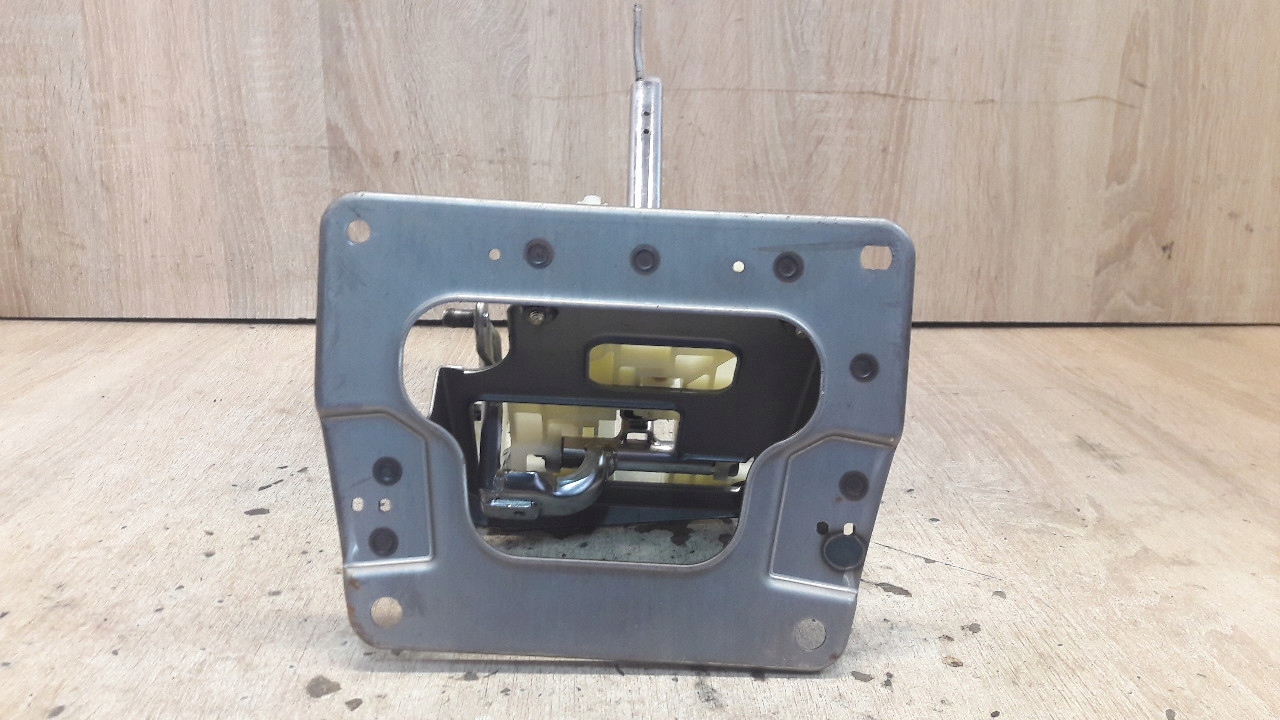 lewarek zmiany biegów Lexus RX 300 03r automat Rodzaj skrzyni Automatyczna