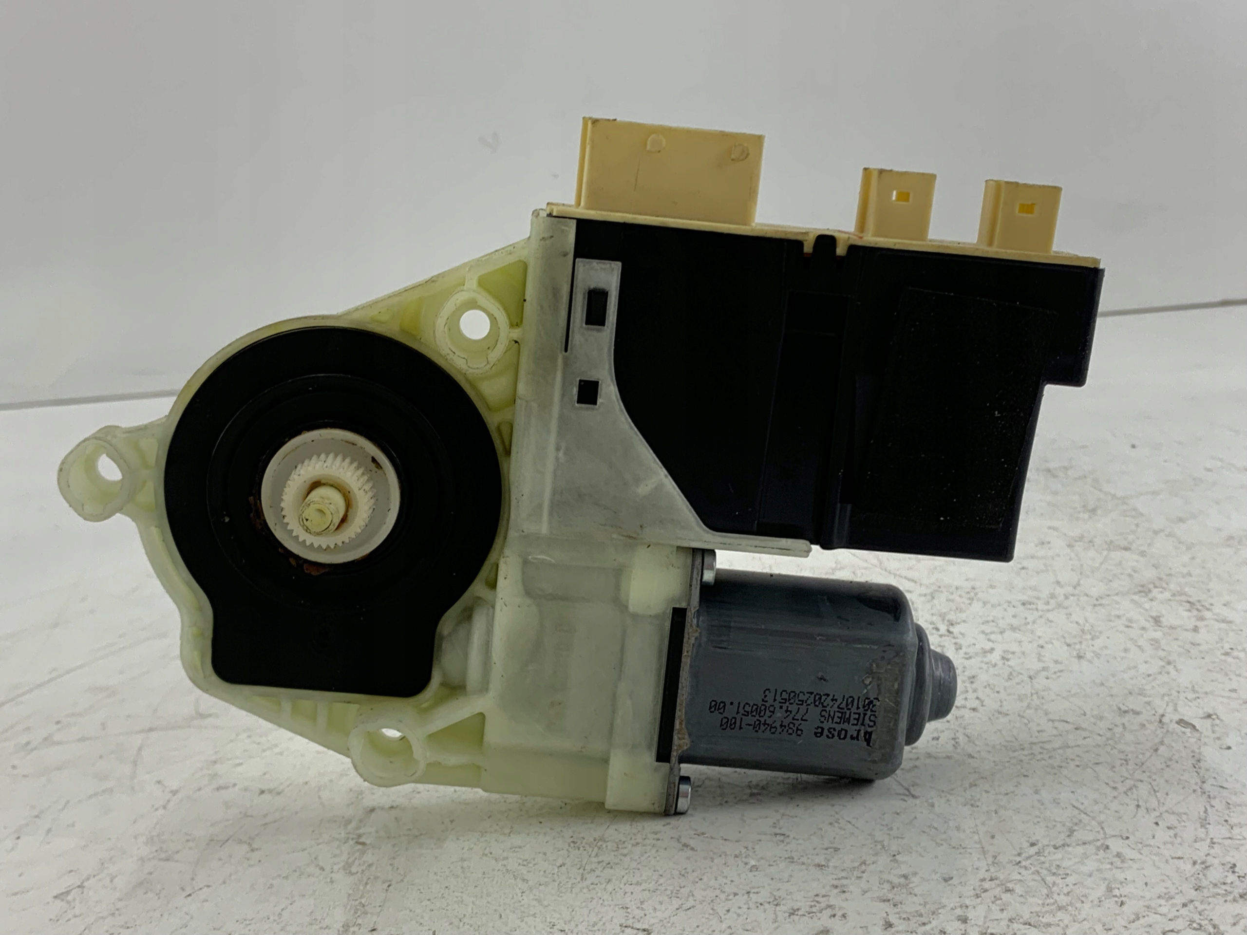 CITROEN C4 and mini motor windows right front 9681577380