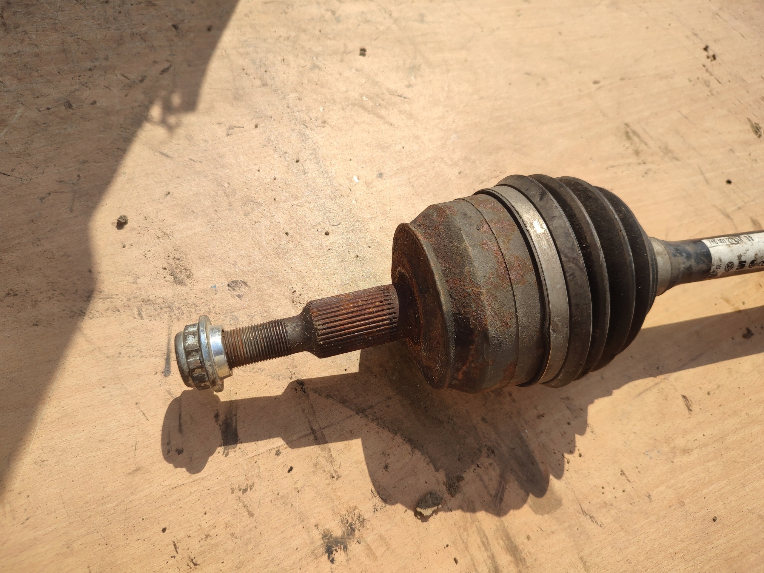 semi-axis left front VOLKSWAGEN TRANSPORTER T5 2.5 TDI 7H0407271AA