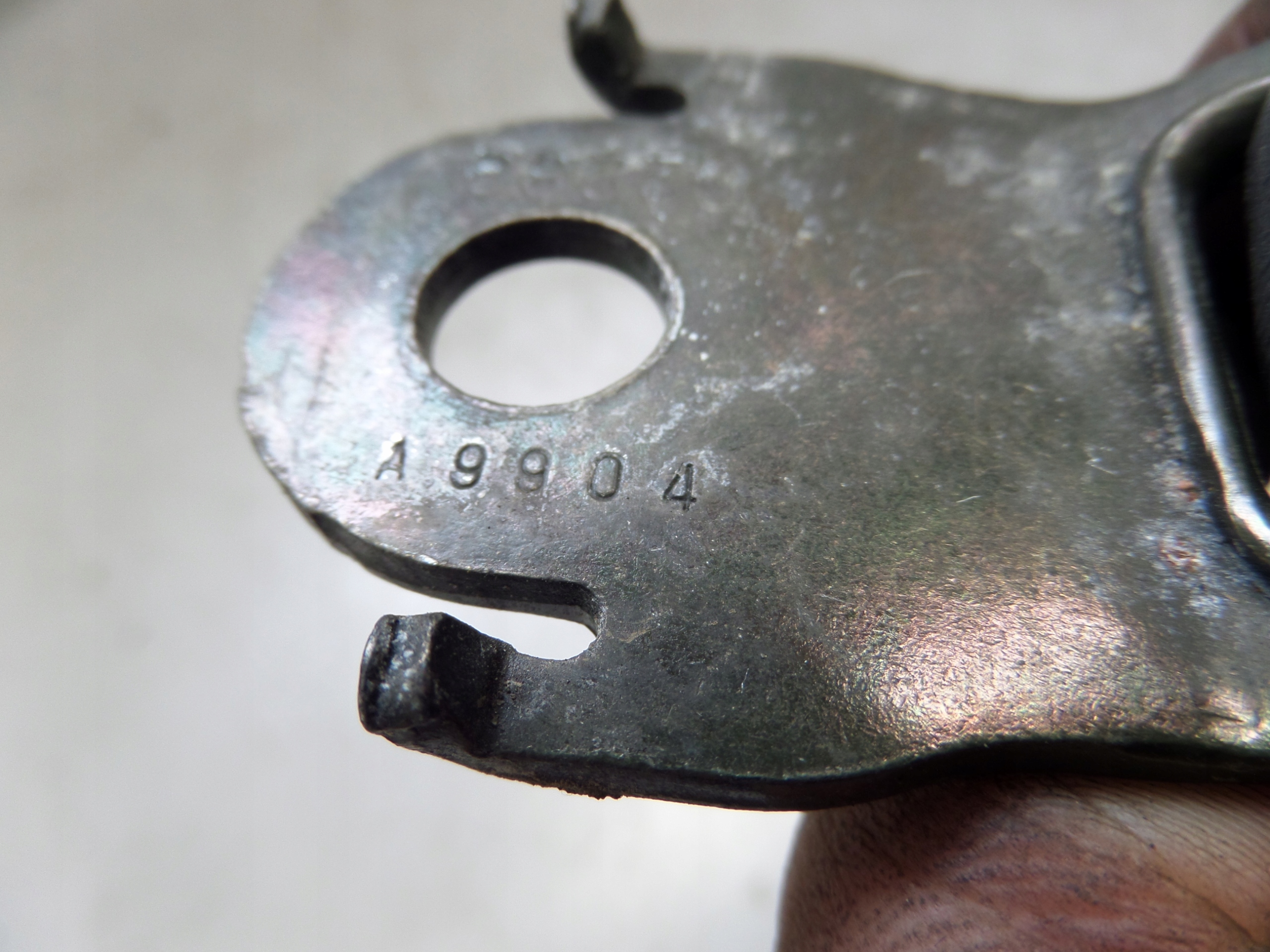 Fixation arbre ceintures sécurité Arrière Moyen HONDA LOGO 96-01