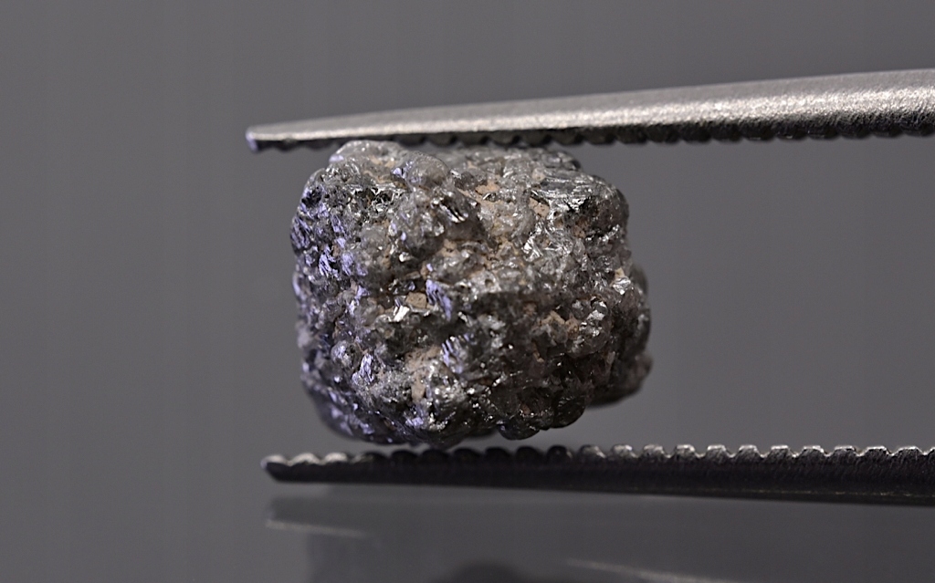 Diamant stříbrný kus 8x7 mm