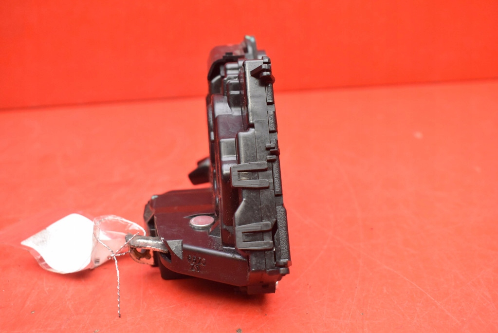lock door right front front EU TOYOTA PRIUS 2 II XW20 03-11