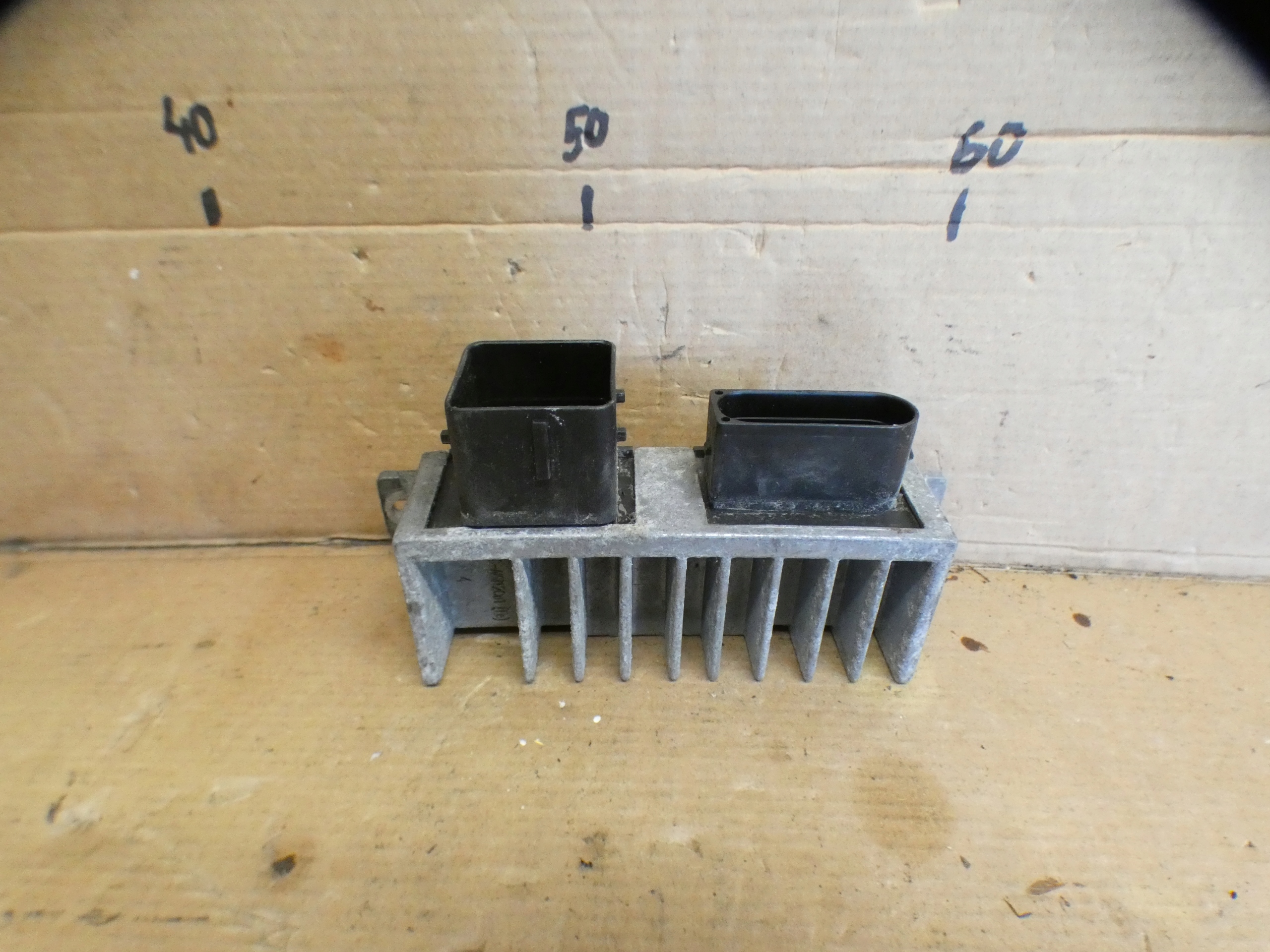 relay plugs ZAROWYCH 271202380R RENAULT EXPRESS