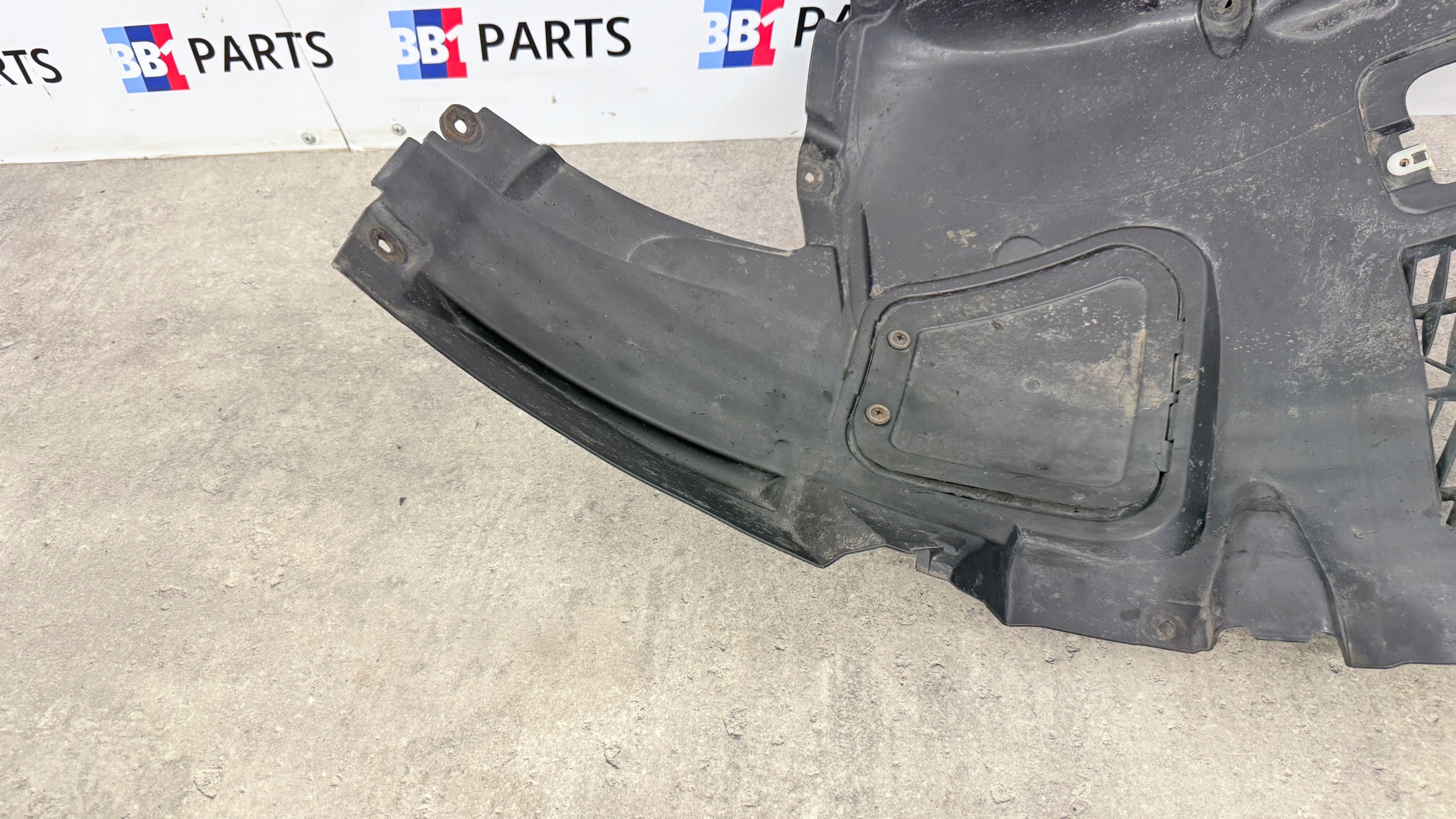 BMW F10 F11 mudguard left front front 7186727