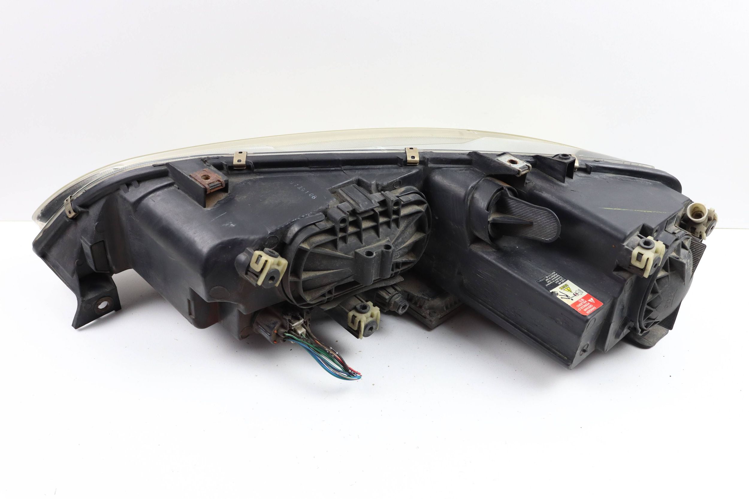 MAZDA 6 and light front right front XENON F014002477R EUROPA