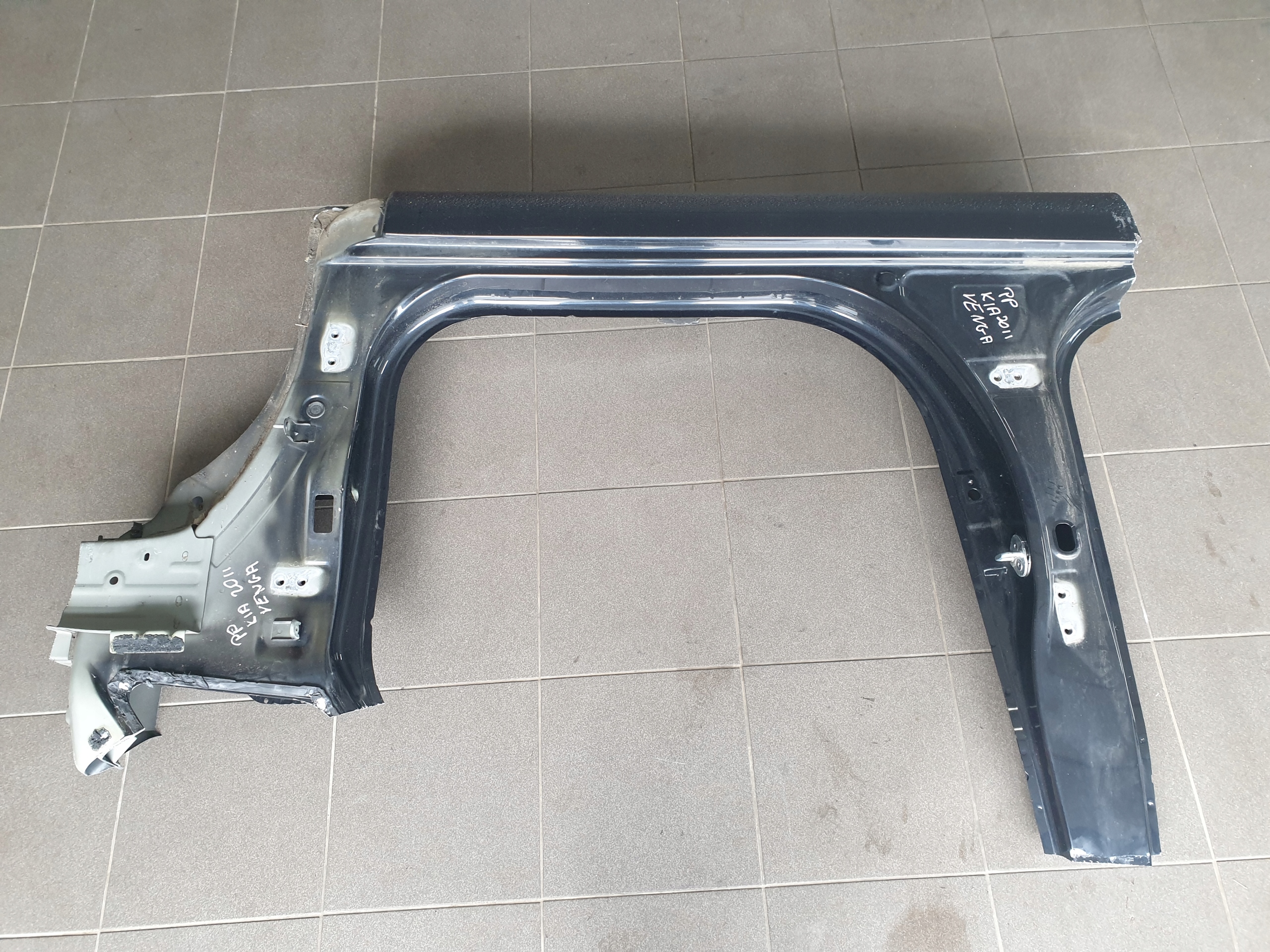 quarter threshold pillar right side KIA VENGA 2009