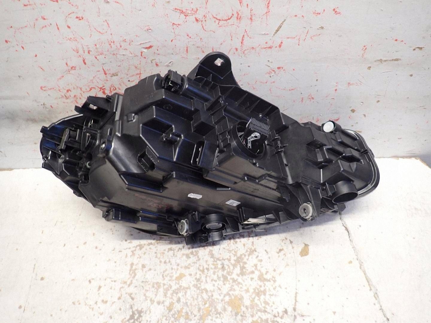 light front front left BMW 1 F40 2019- FULL LED 9482807