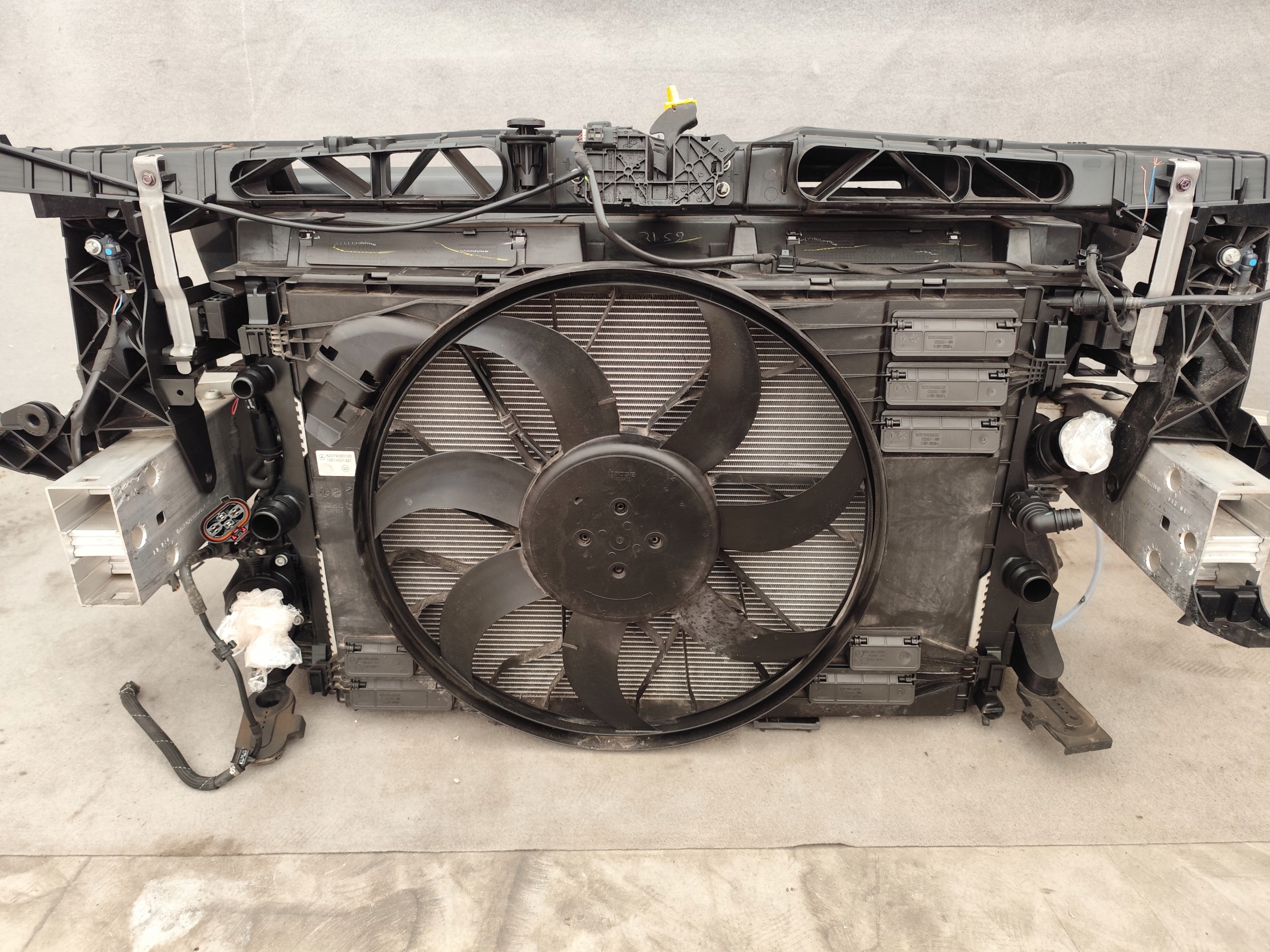 MERCEDES GLB 247 support panel for radiators complete radiator