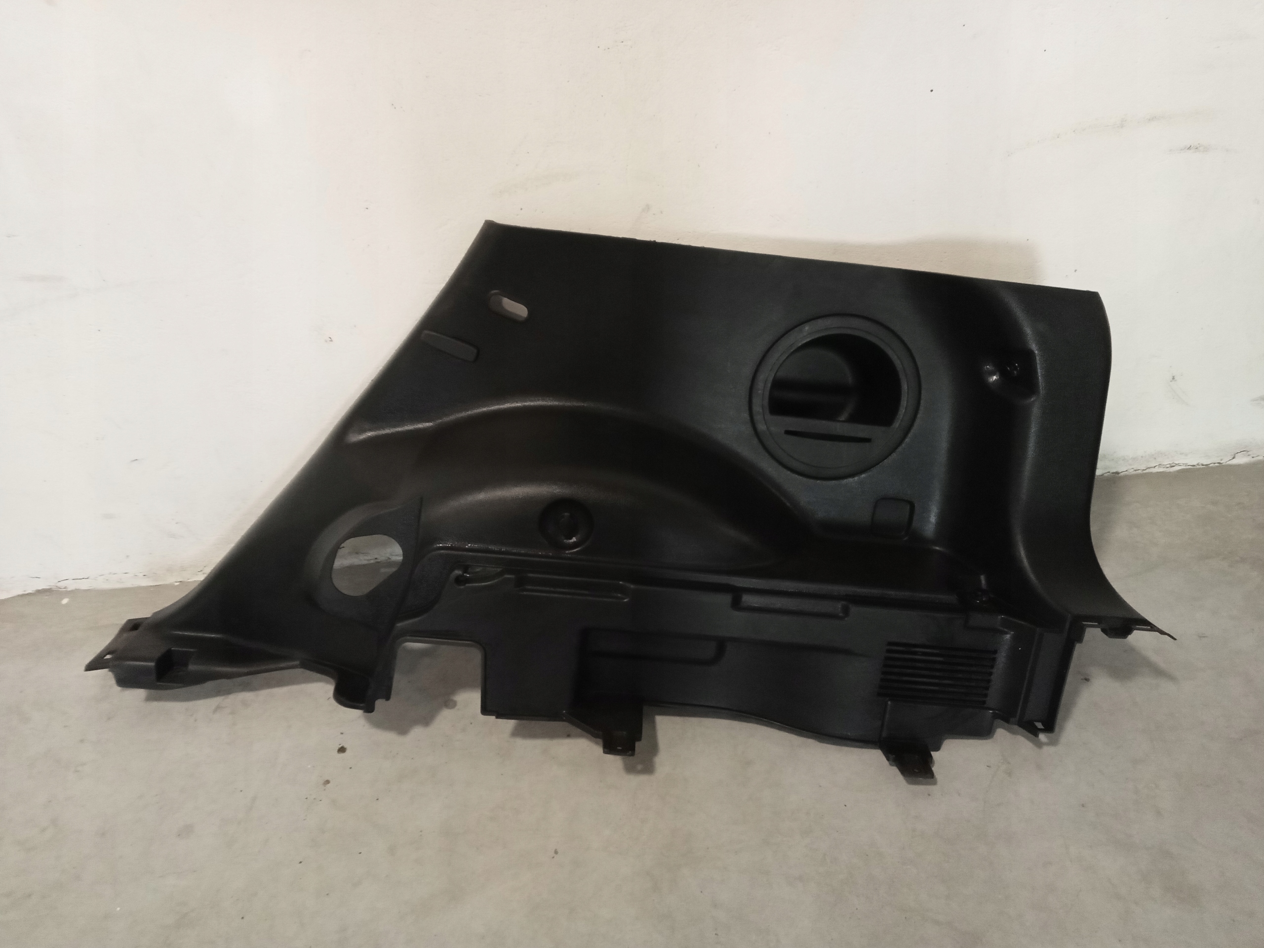 Kia Sportage III бекон кришка багажника права задня