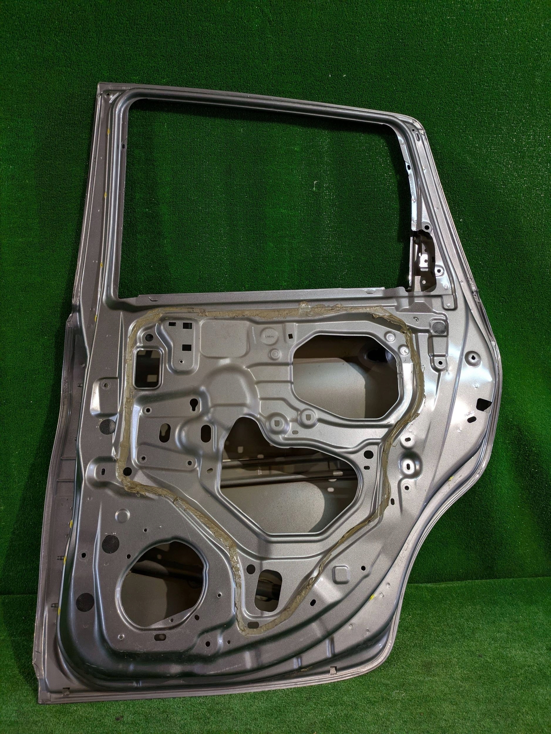 Tür heck hinten NISSAN NOTE E13 13