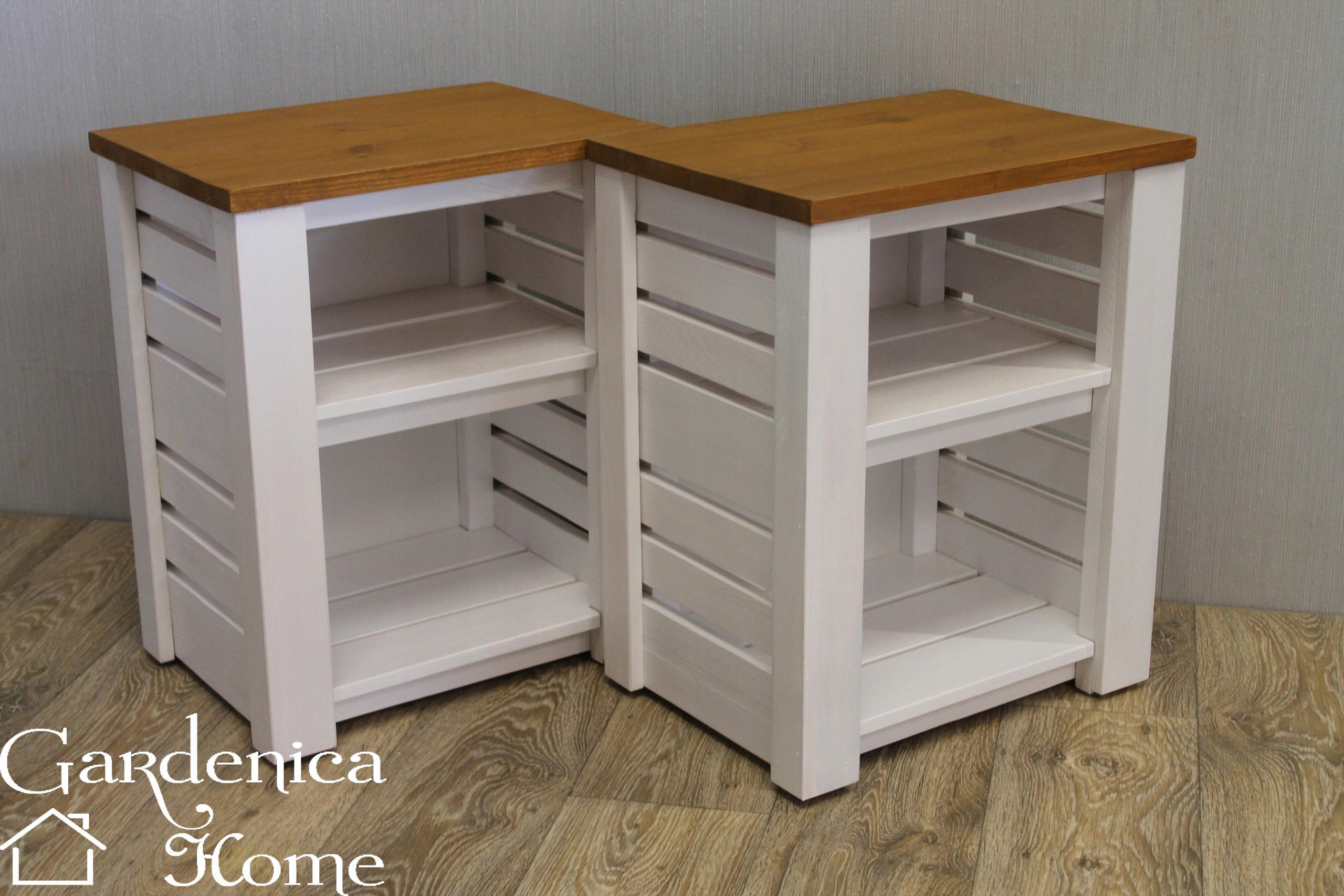 SZAFKA NOCNA REGAŁ STOLIK DO SYPIALNI SALONU PÓŁKI Szerokość mebla 40 cm