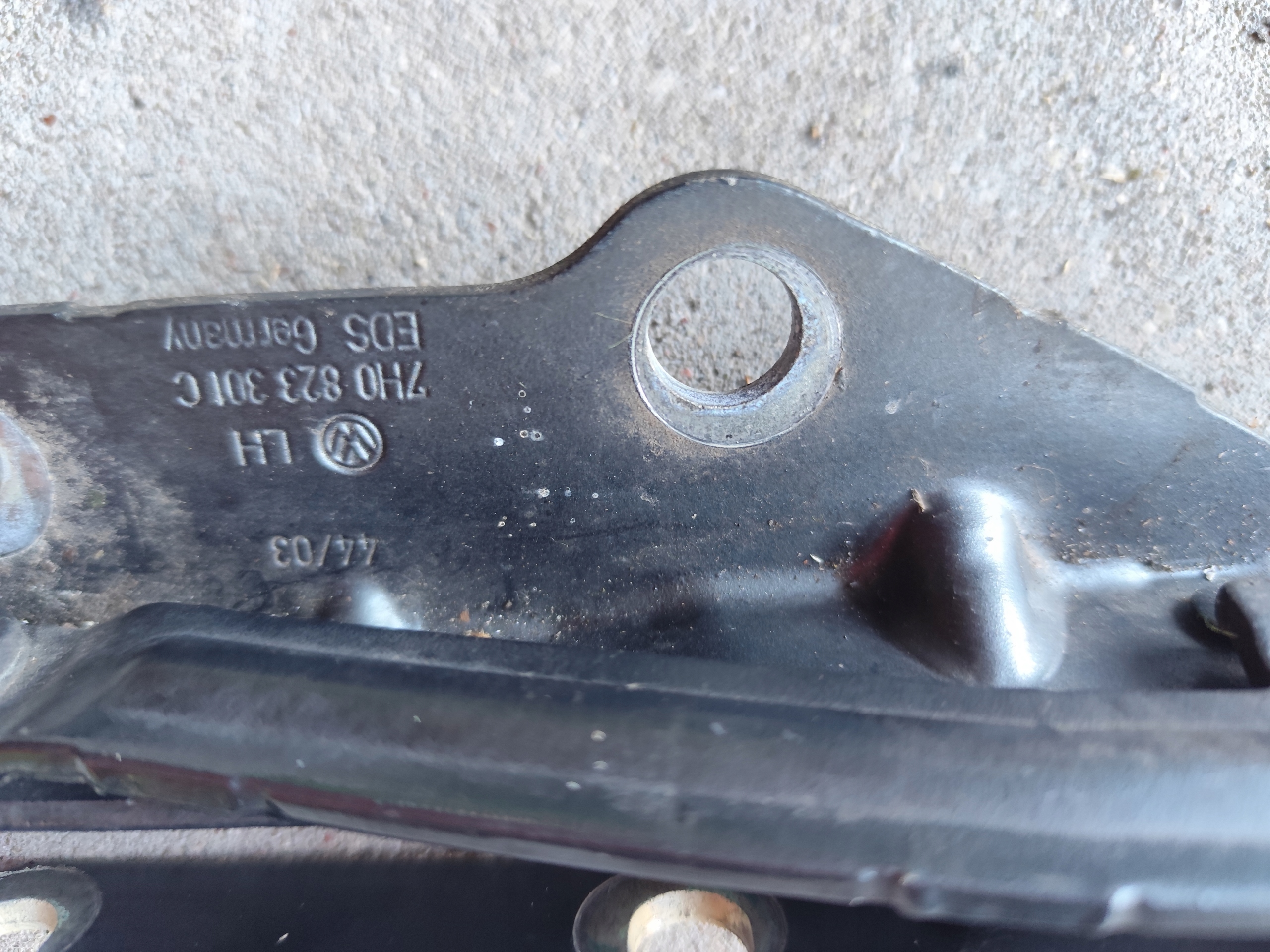bonnet hinges VW T5 black,