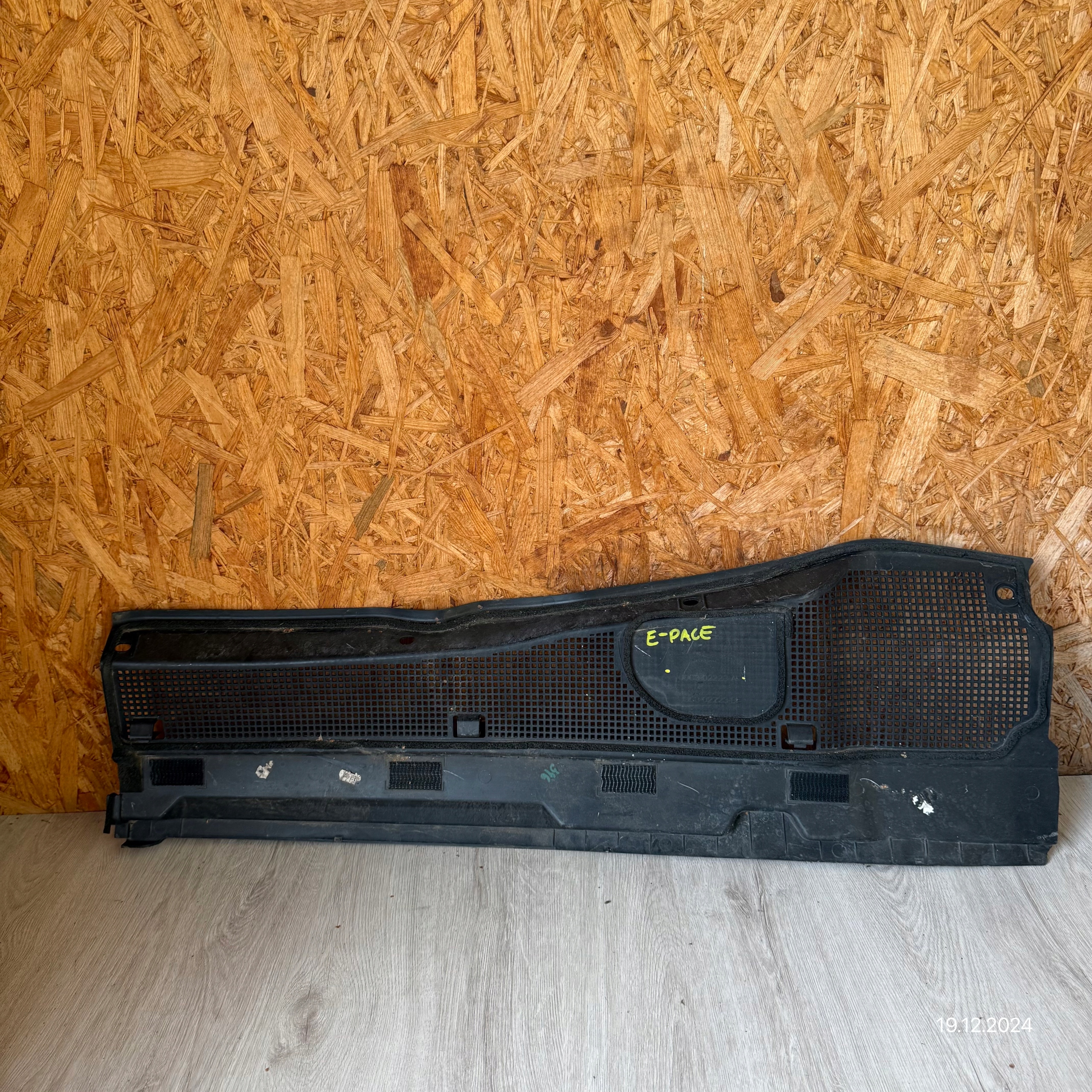 torpedo right JAGUAR E-PACE J9C3-02223-AE