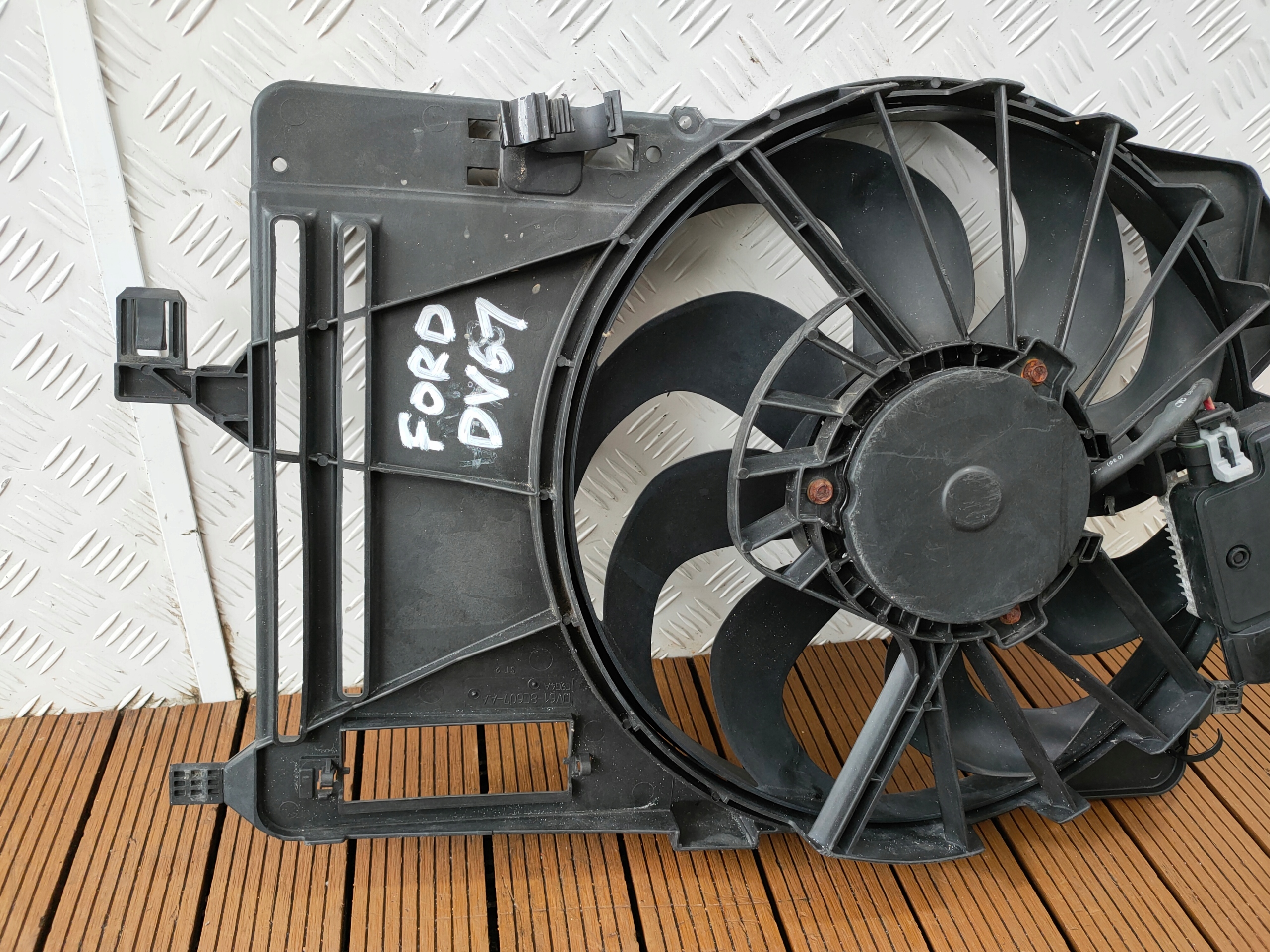 FORD TRANSIT CONNECT MK2 13-18 1.5 TDCI ventilátor chladiče DV61-8C607-AA