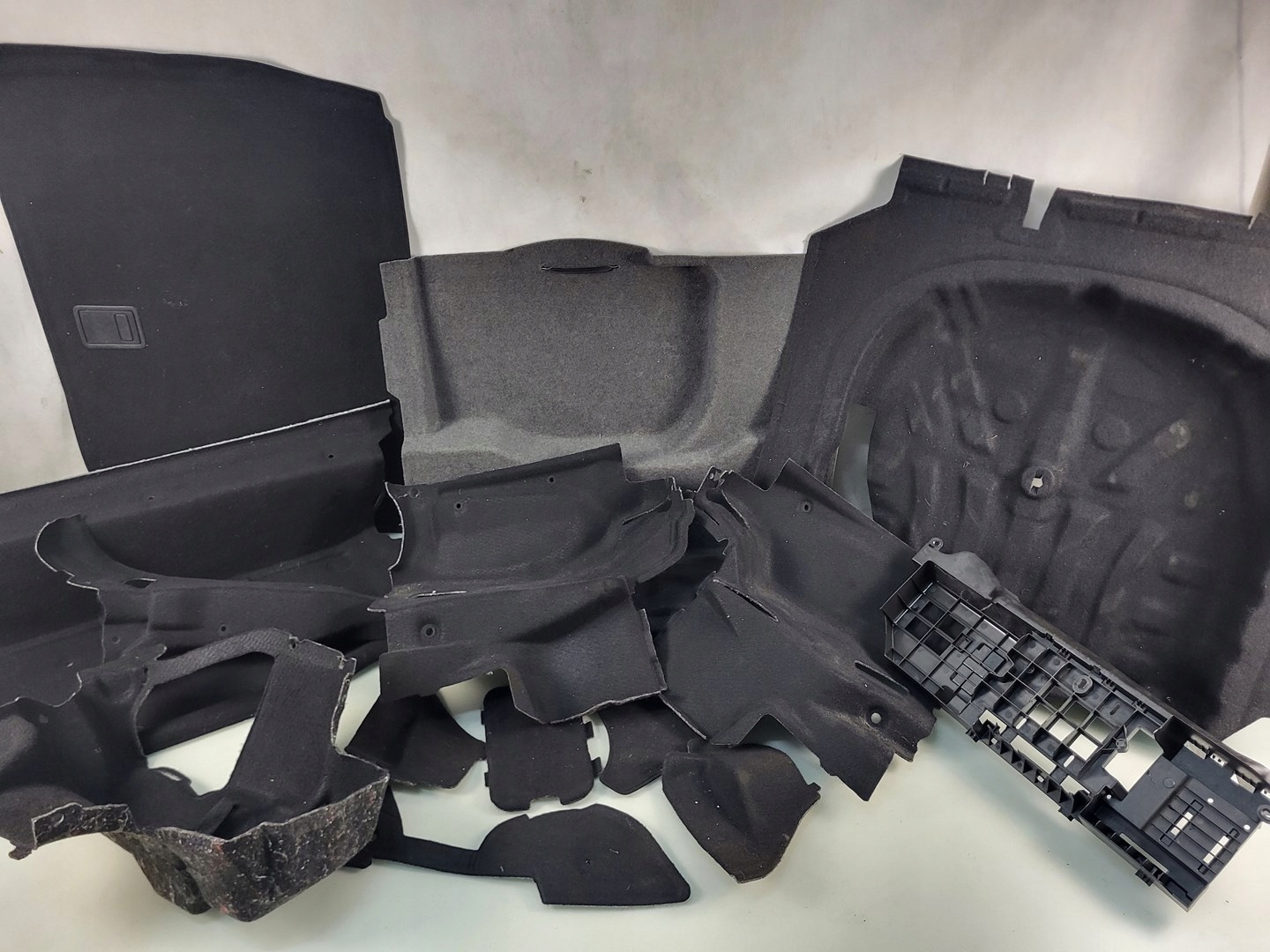 MERCEDES CLK A209 CABRIO floor carpet side upholstery sump boot