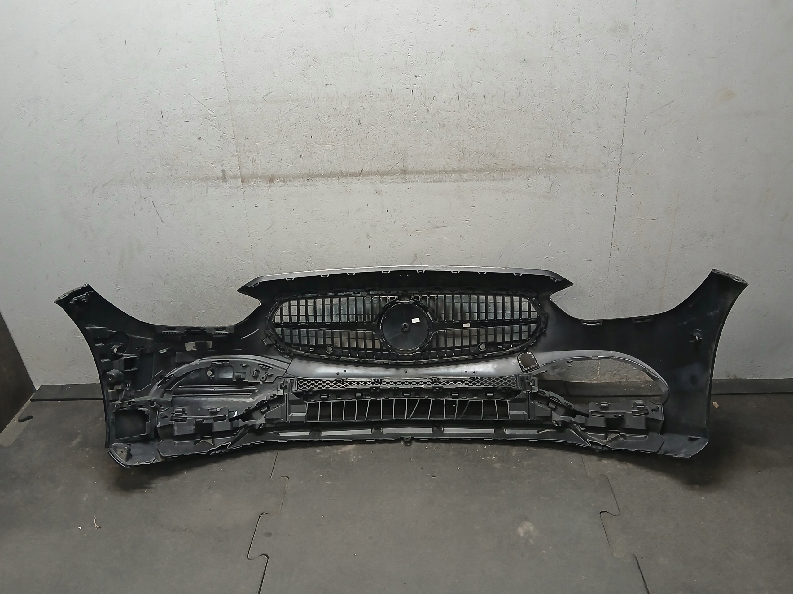 branik prednji dio MERCEDES C klasa W206