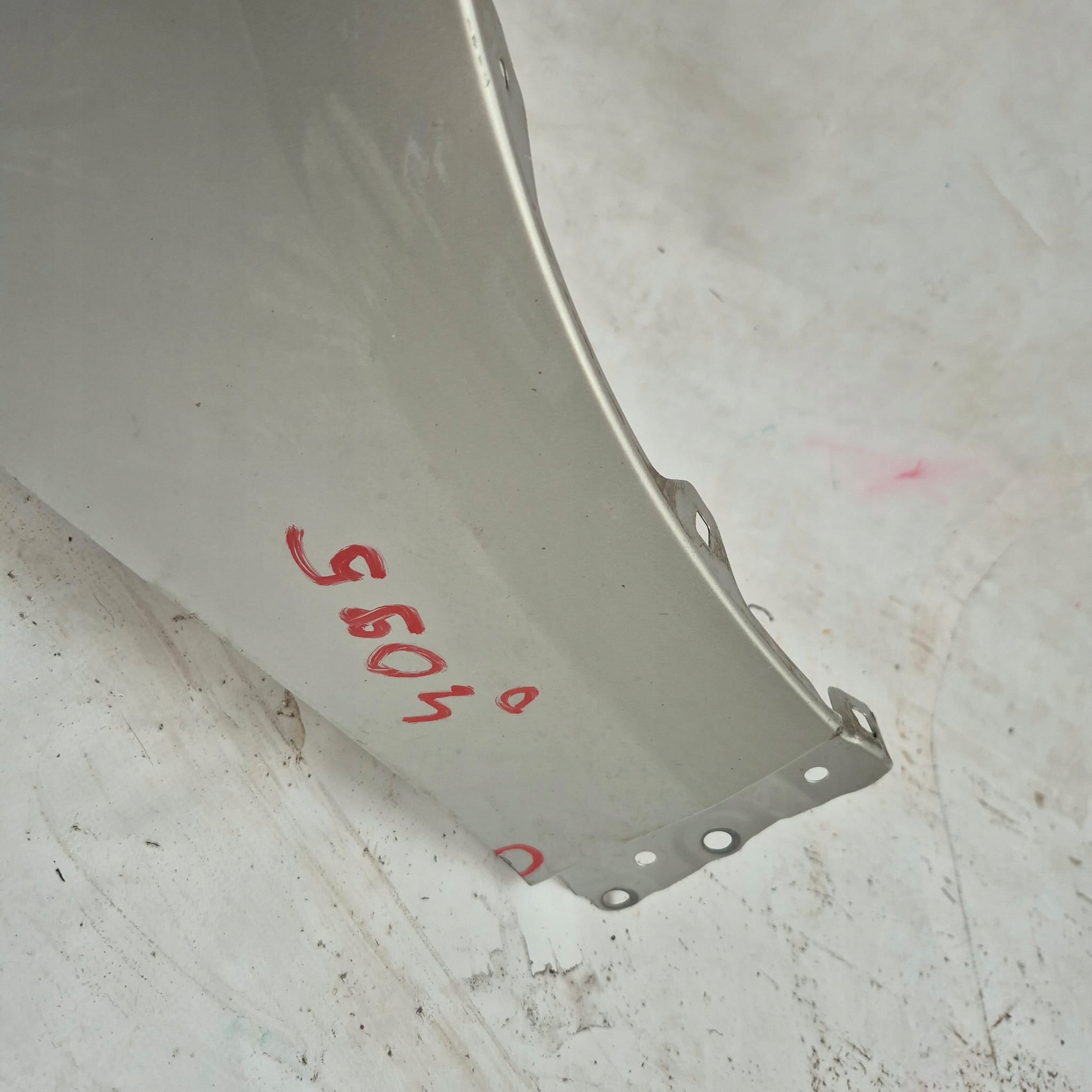 TOYOTA COROLLA XII 12 HB KOMBI 18-> fender front front right