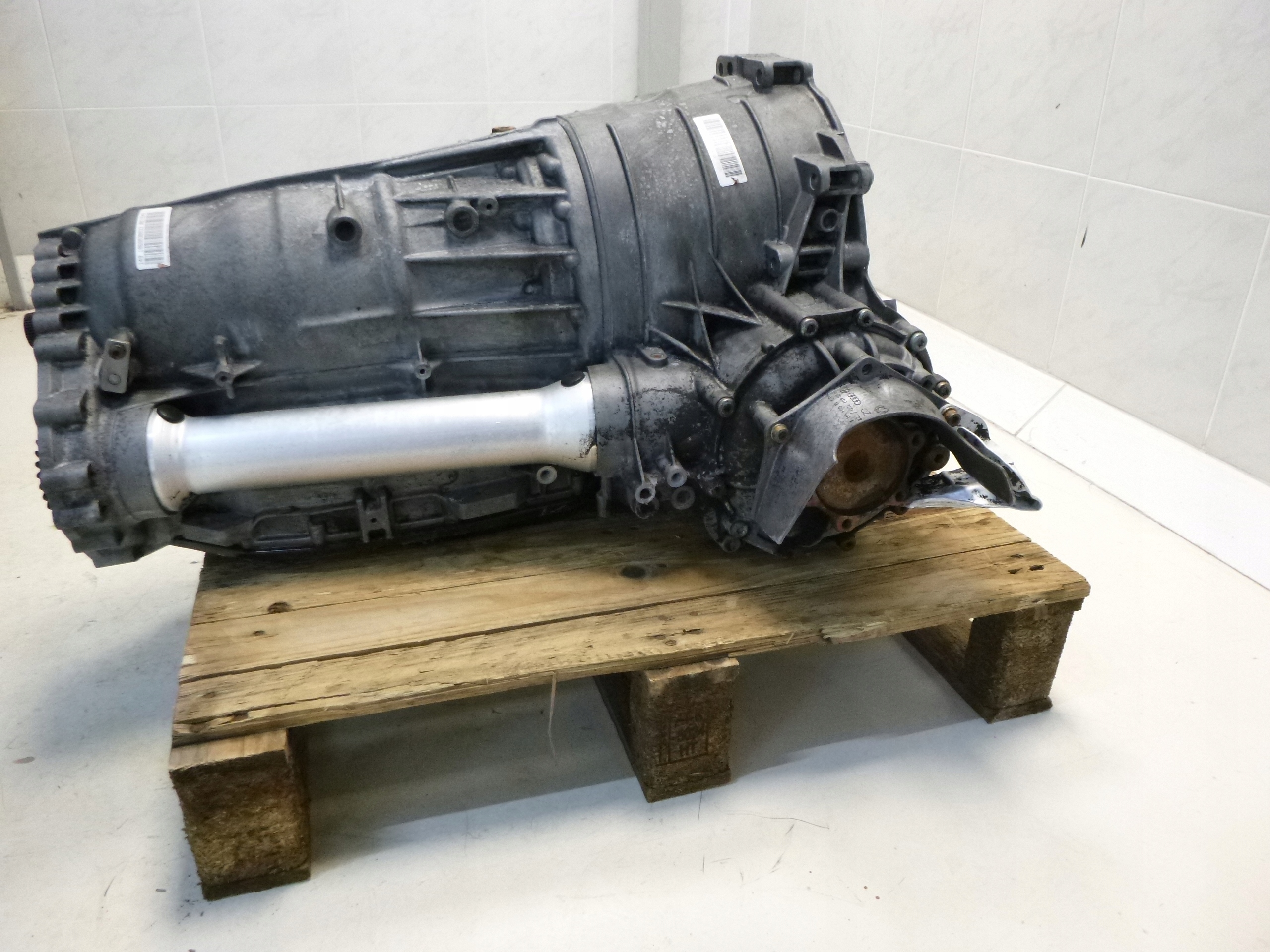 AUDI A8 D3 4.0D GETRIEBE SPRZEGL 6HP-26A-61