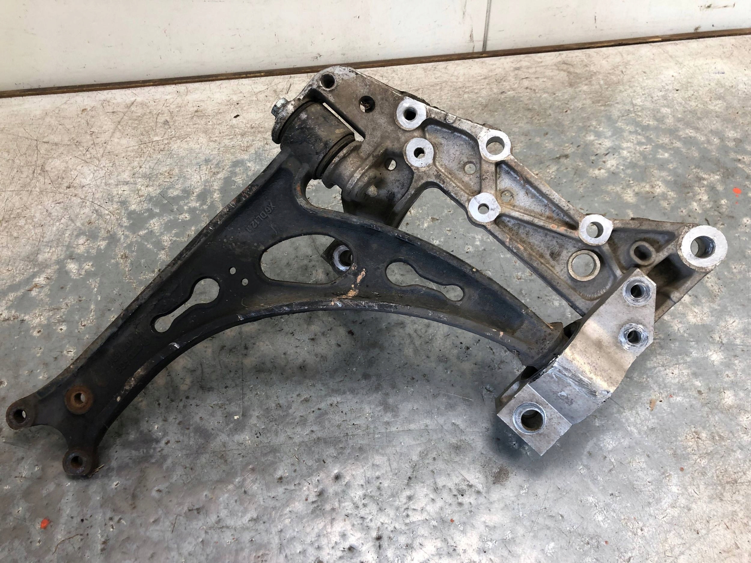 arm left front VW SKODA AUDI 1K0407153G 1K0199296F