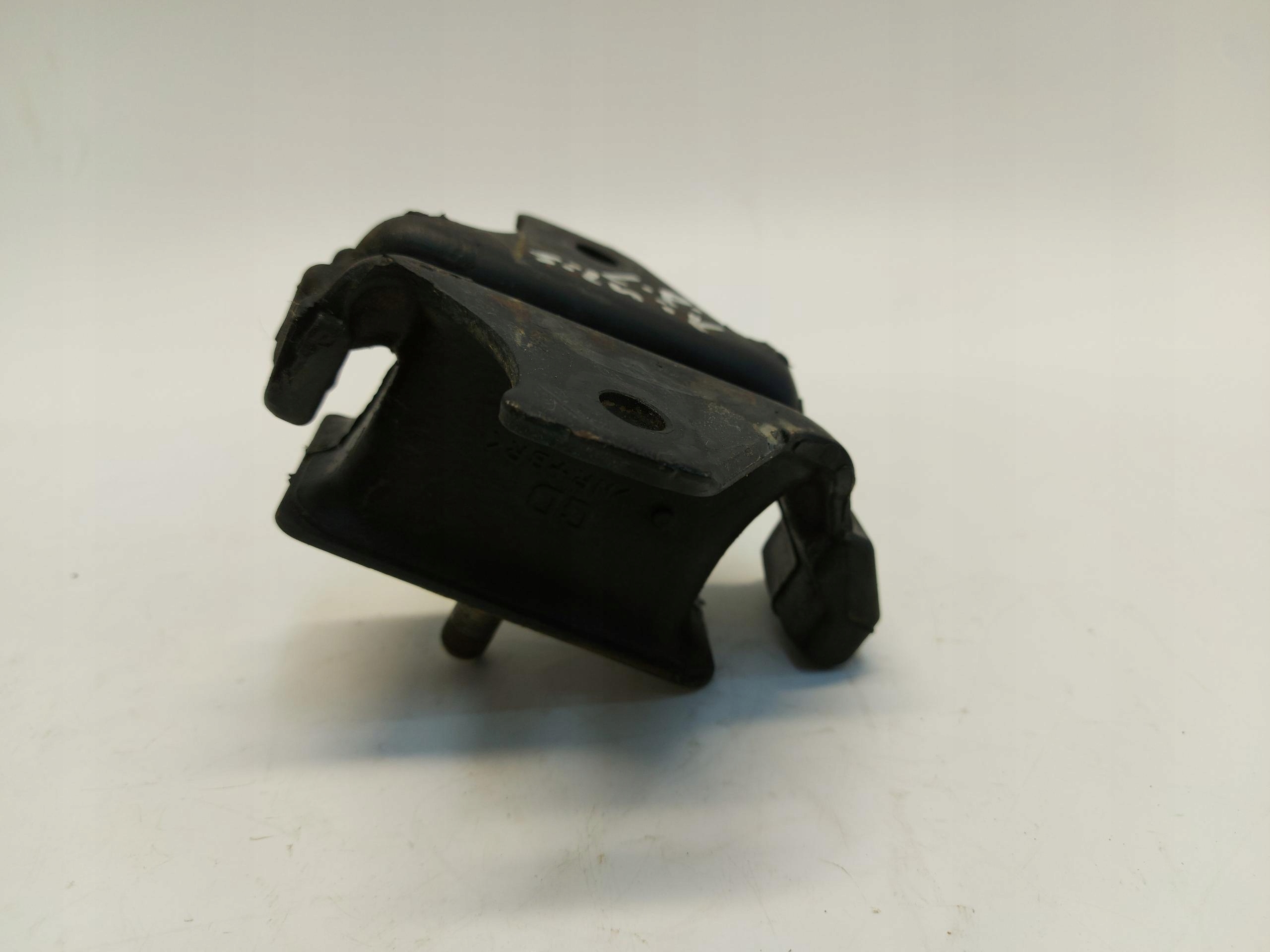 Toyota Hilux VIII 8 engine mount left front 12361-0L020