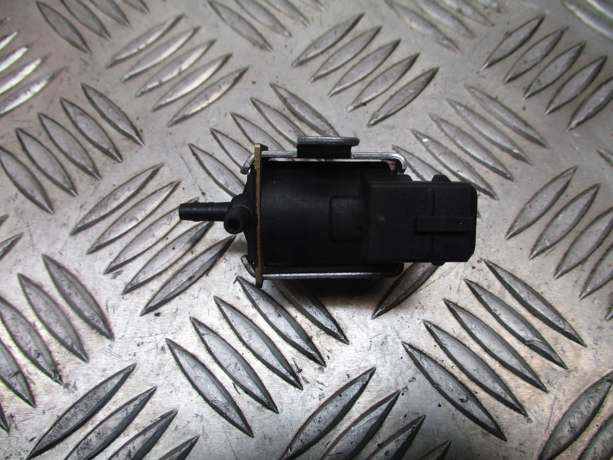 ZAWÓR TURBINY EGR VW PASSAT B5 72189555 Typ samochodu Samochody osobowe