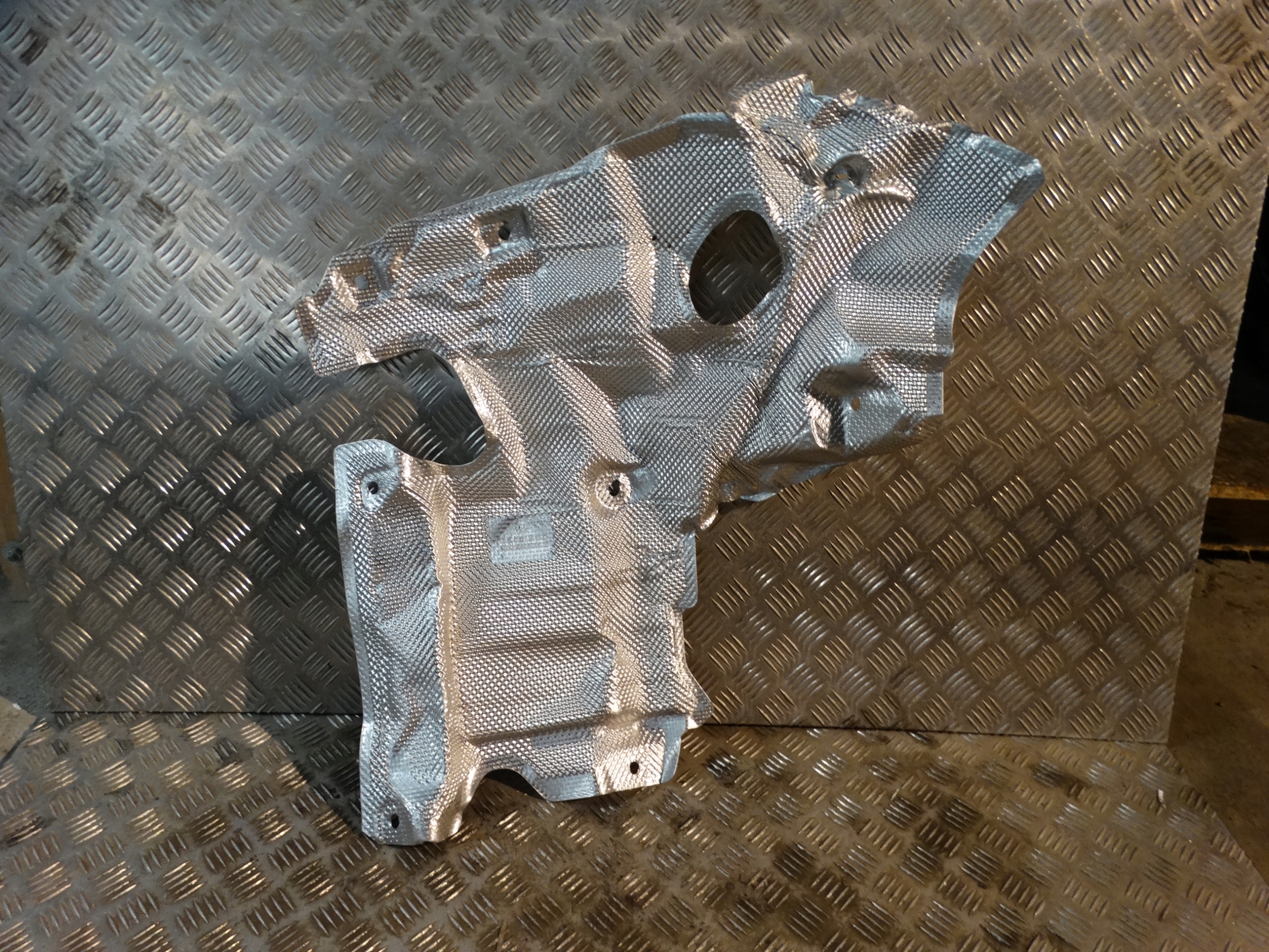 IDEALNA BLENDE ABDECKUNG TERMICZNA MERCEDES SL W232 1