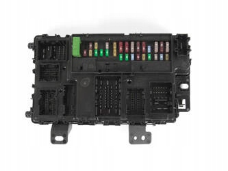 SKRZYNKA BEZPIECZNIKÓW TOURNEO/CUSTOM 18-19