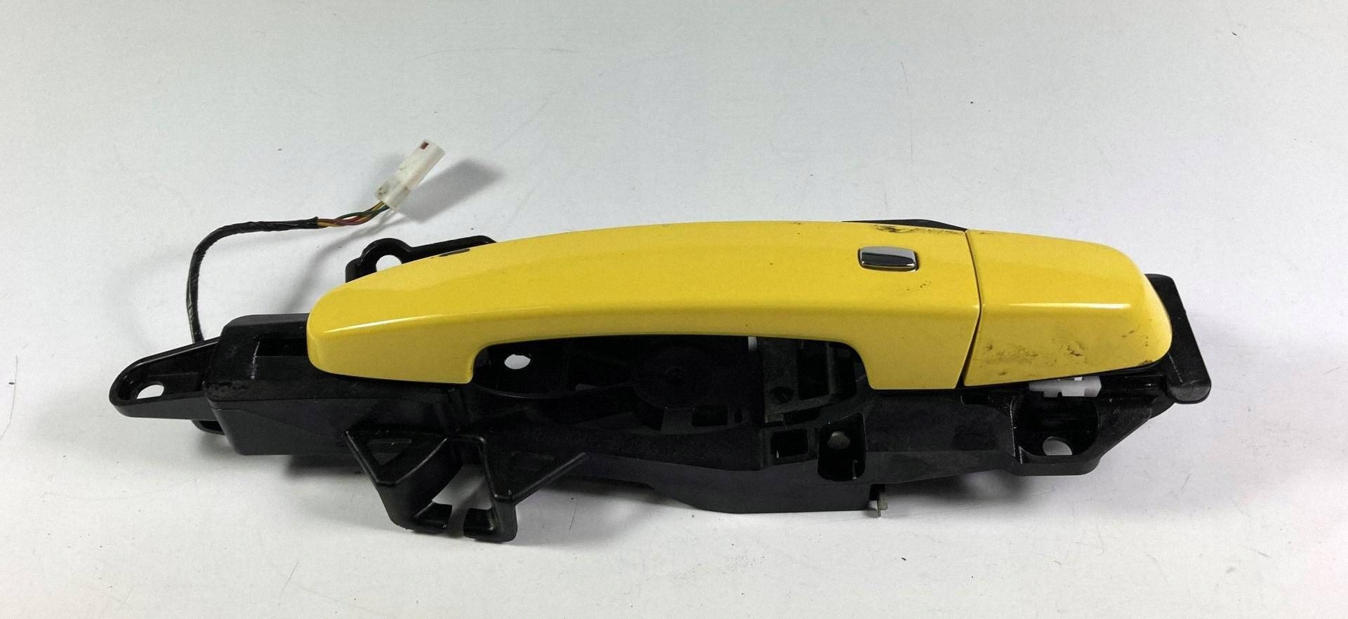 Chevrolet Camaro handle exterior right 4 pin Keyless 2016-24