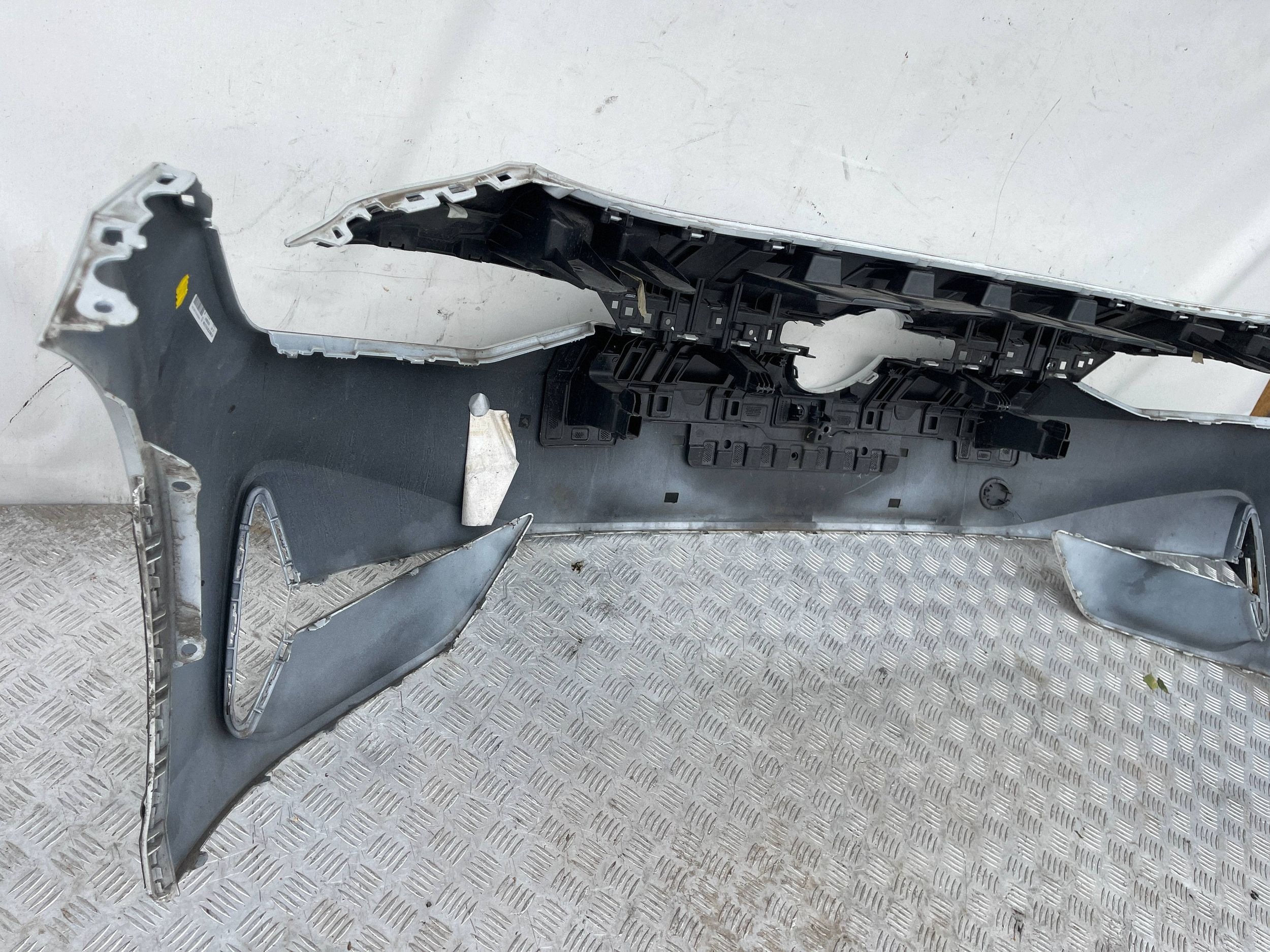 front bumper front VOLKSWAGEN ID.7 14A807221D