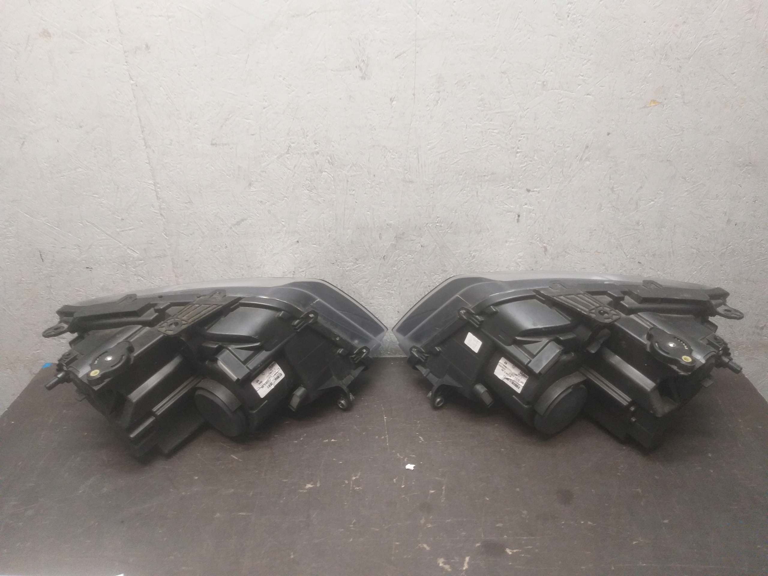 light lights front right left VW AMAROK VALEO