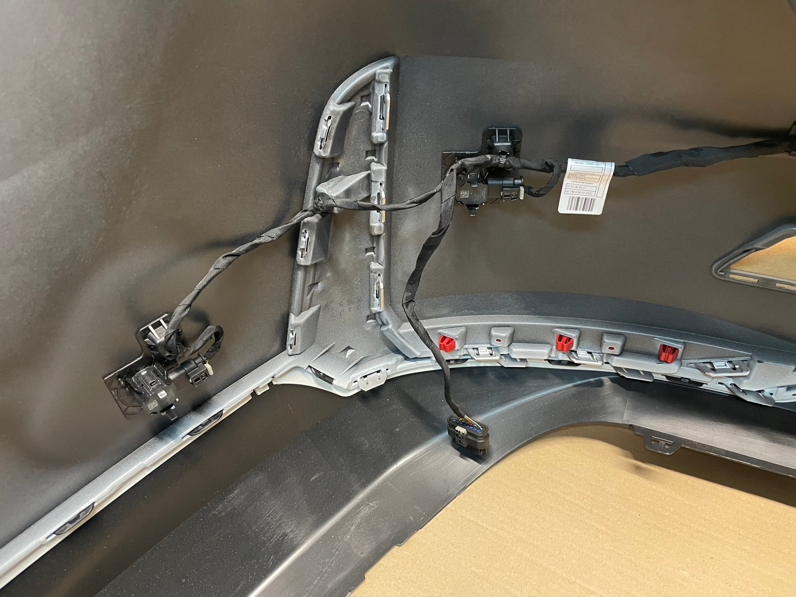 bumper rear part 6X PDC complete BMW 5 G60 colour A300