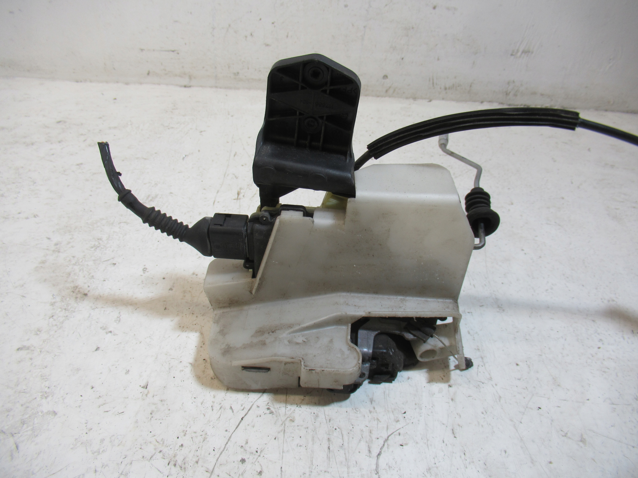 lock door left front SKODA SUPERB 2003