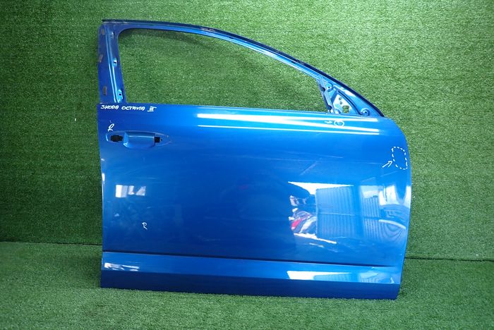 SKODA OCTAVIA III dveře pravé přední předek