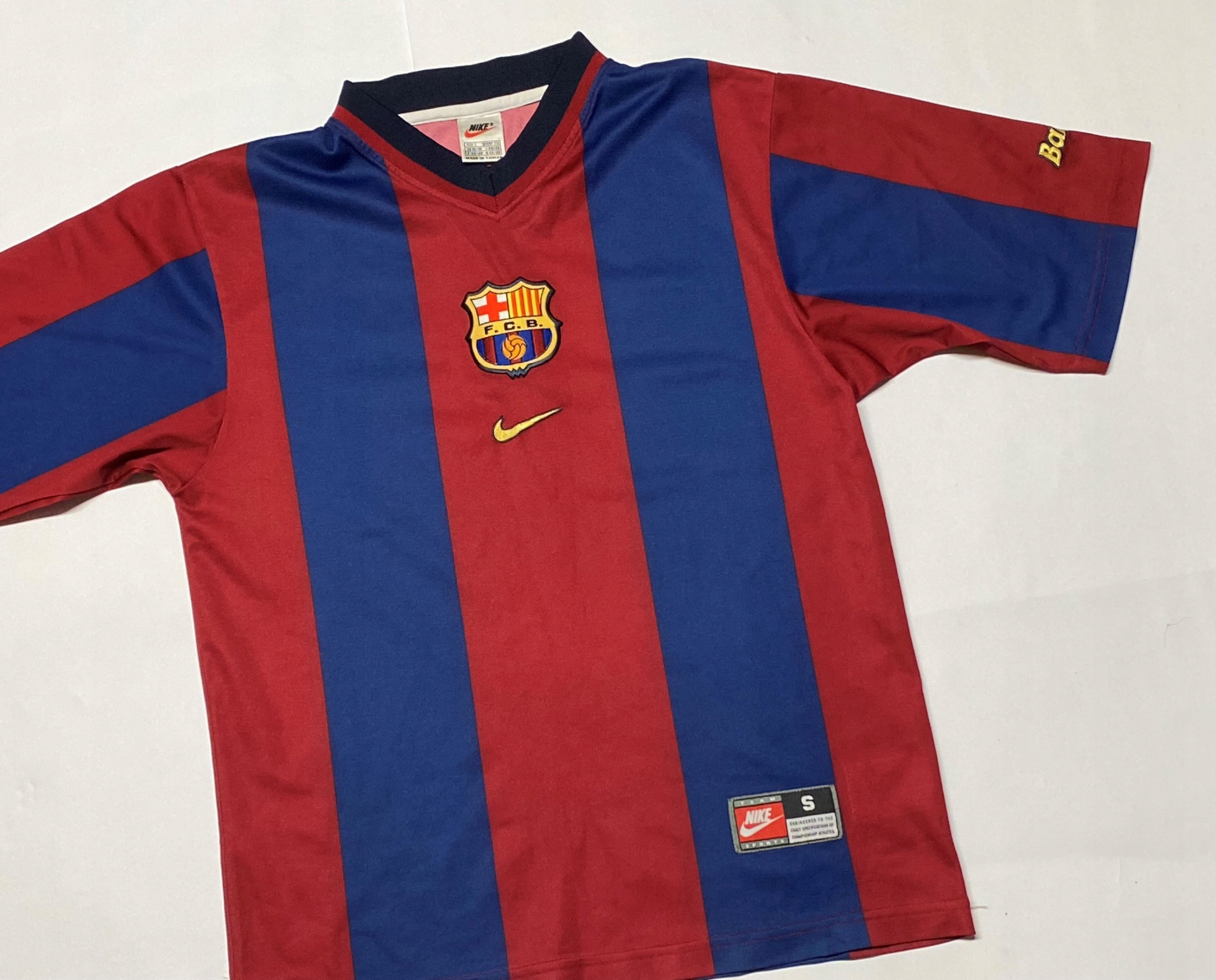 Koszulka piłkarska Nike FC Barcelona 1998/99 r. S Kod producenta 324234