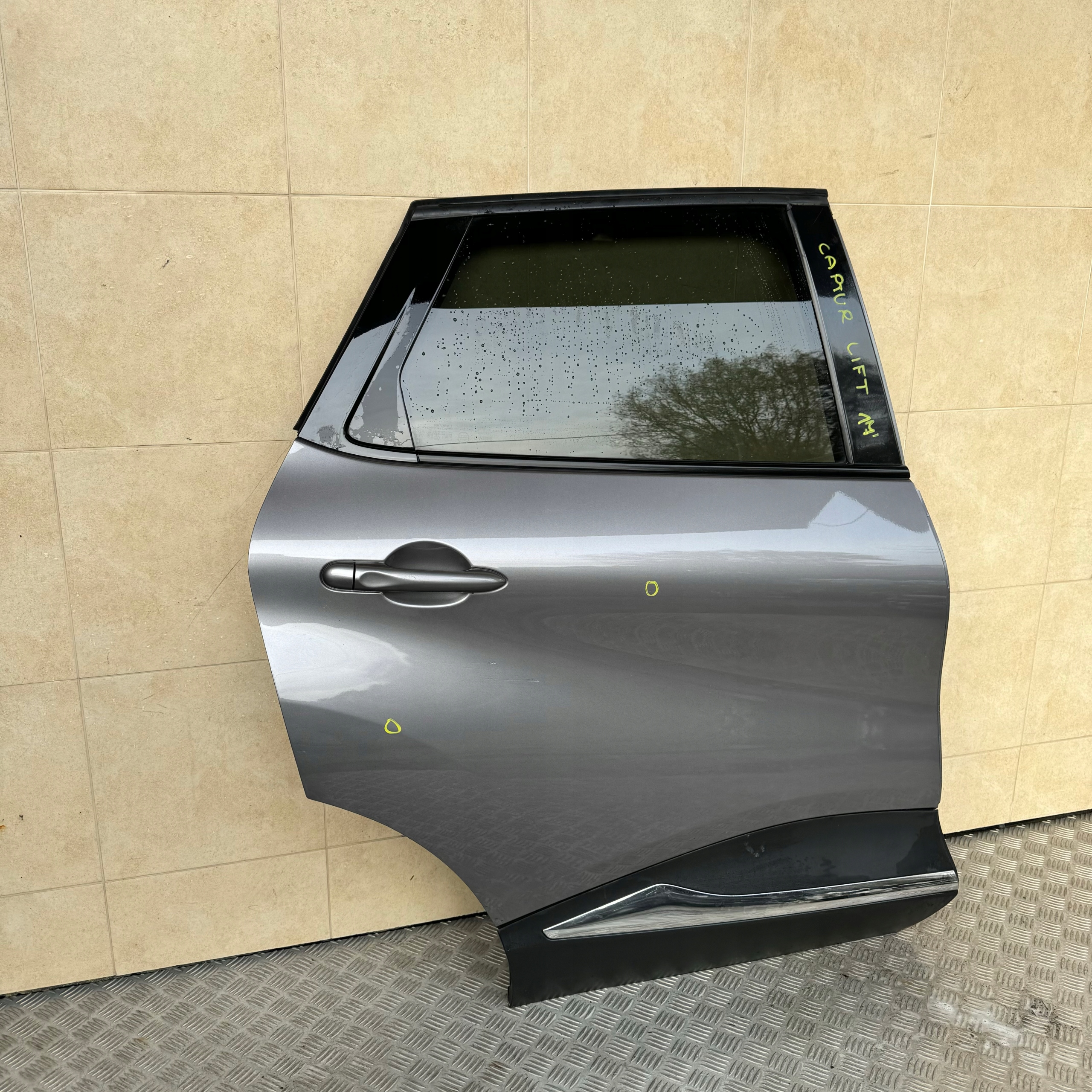 DRZWI KOMPLETNE TYLNE PRAWE RENAULT CAPTUR LIFT 2017 ROK Kolor do lakierowania