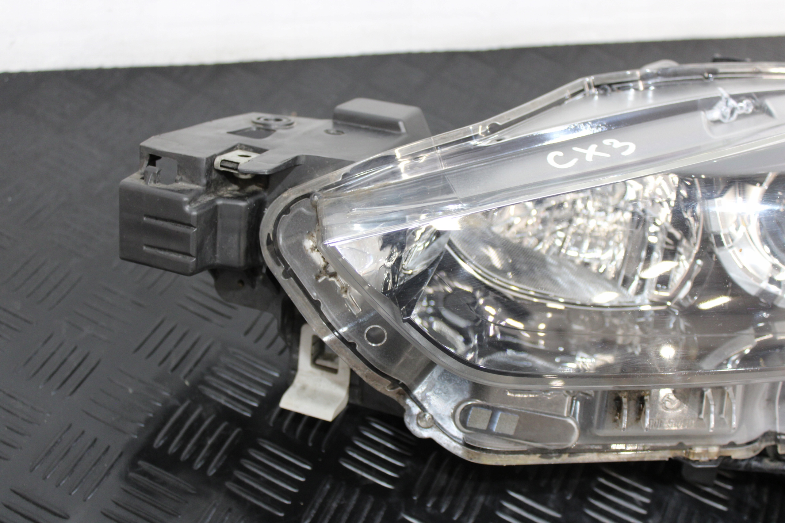 light left front front D10E-51040 MAZDA CX3 CX-3 LIFT
