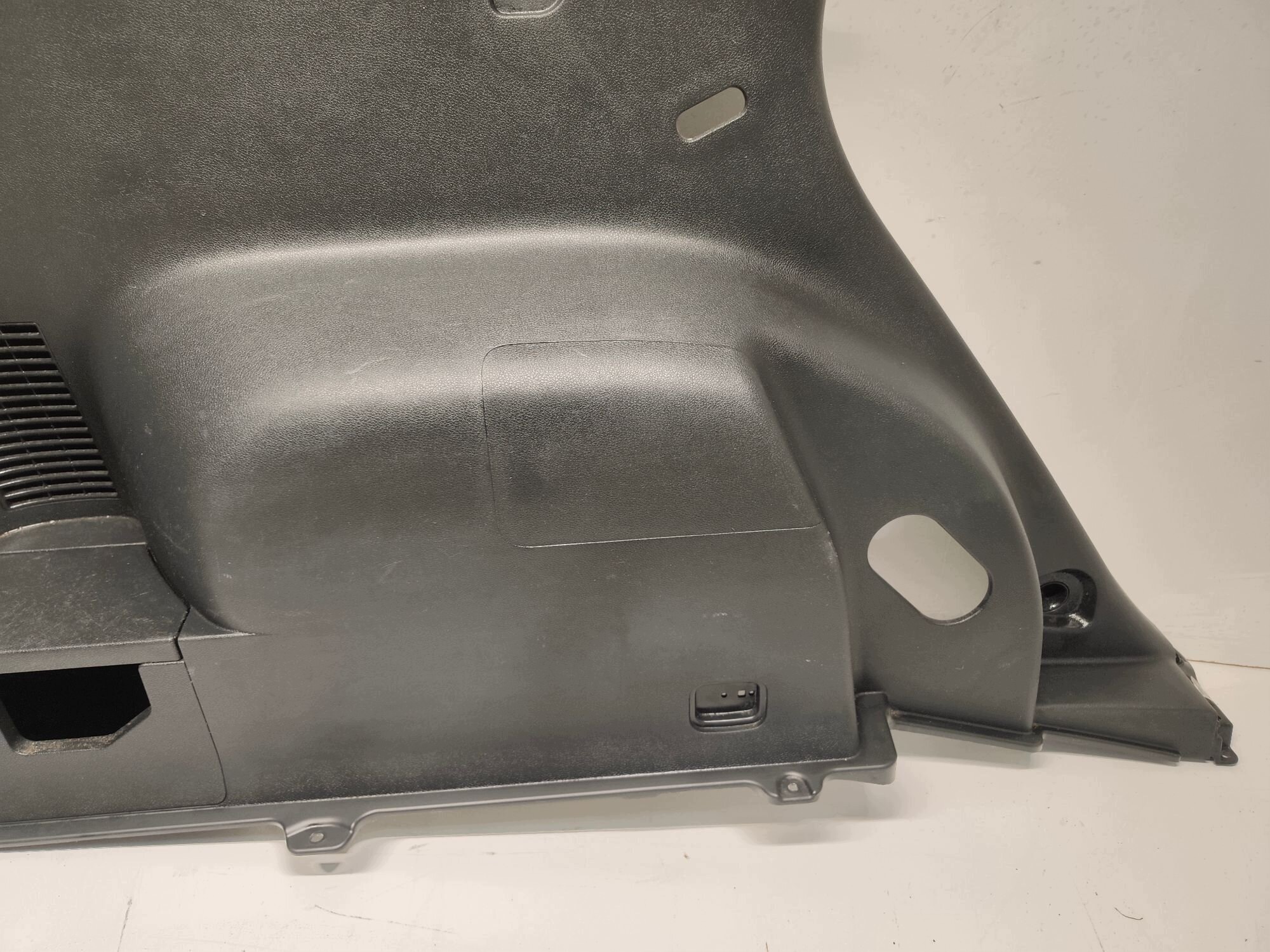 KIA NIRO EV side upholstery boot left left 85731-Q4000 20-22