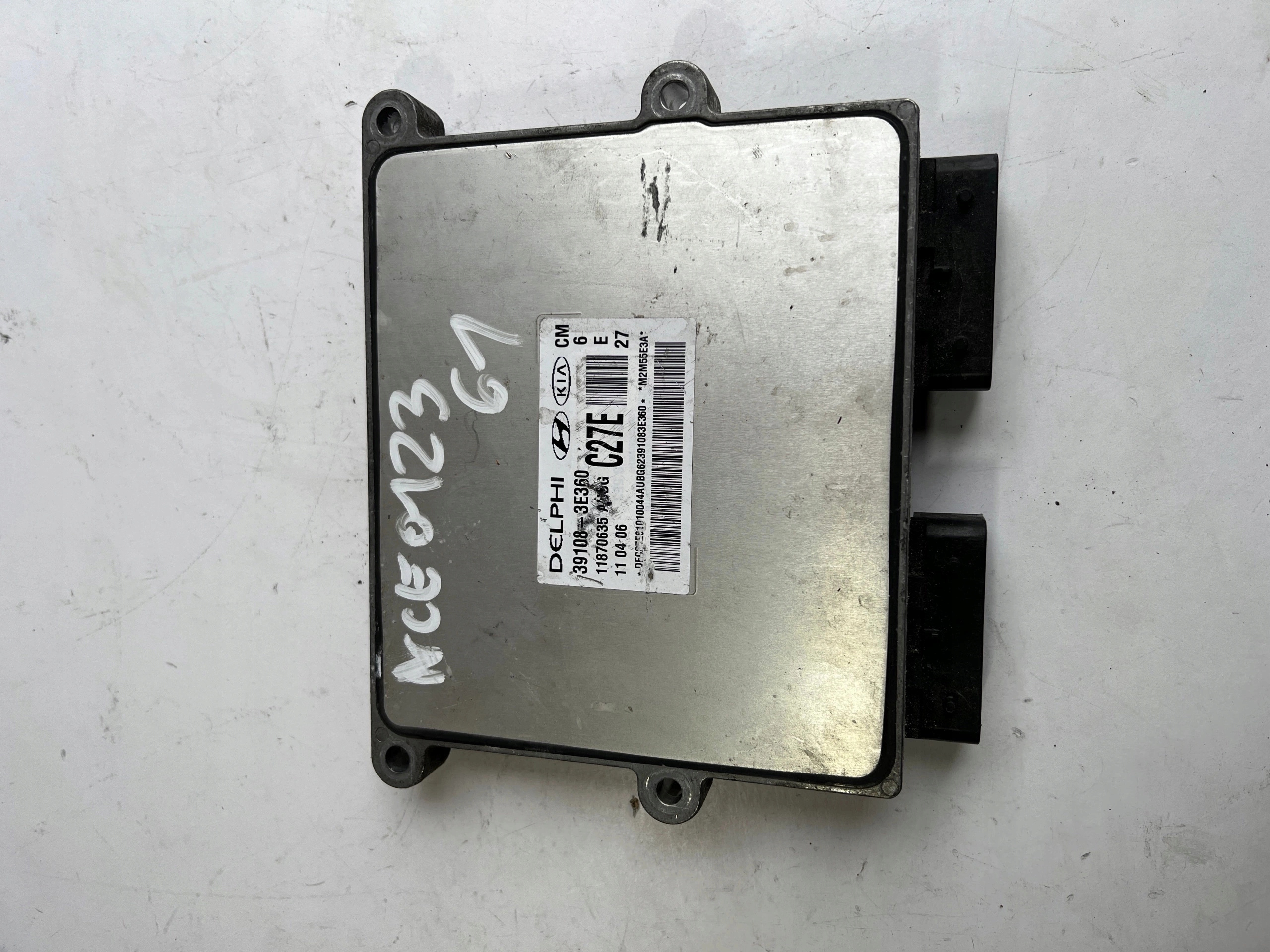 HYUNDAI SANTA FE Computer ECU 39108-3E360 11870635