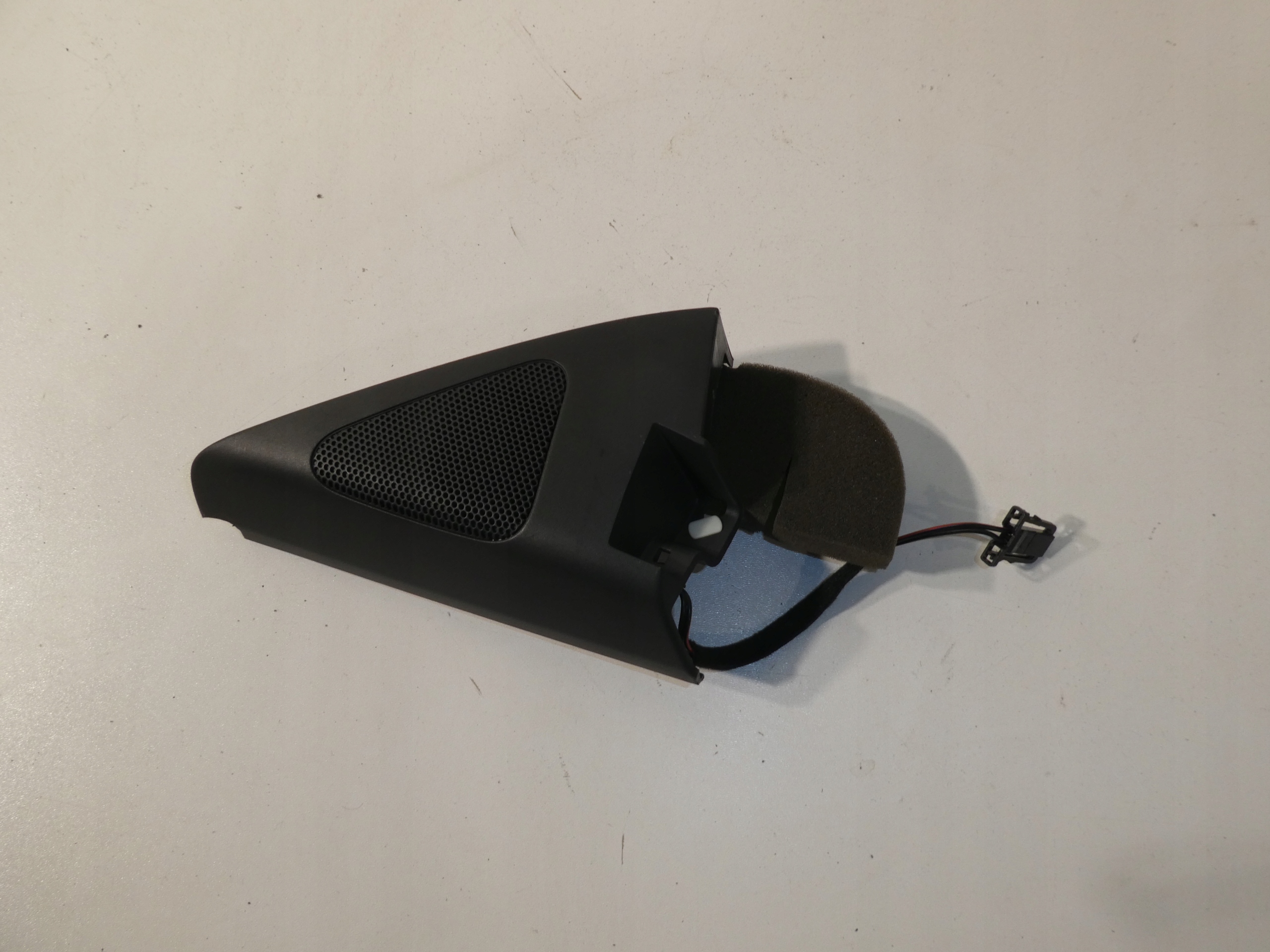 speaker spoiler left front VW TIGUAN 5N0837993B