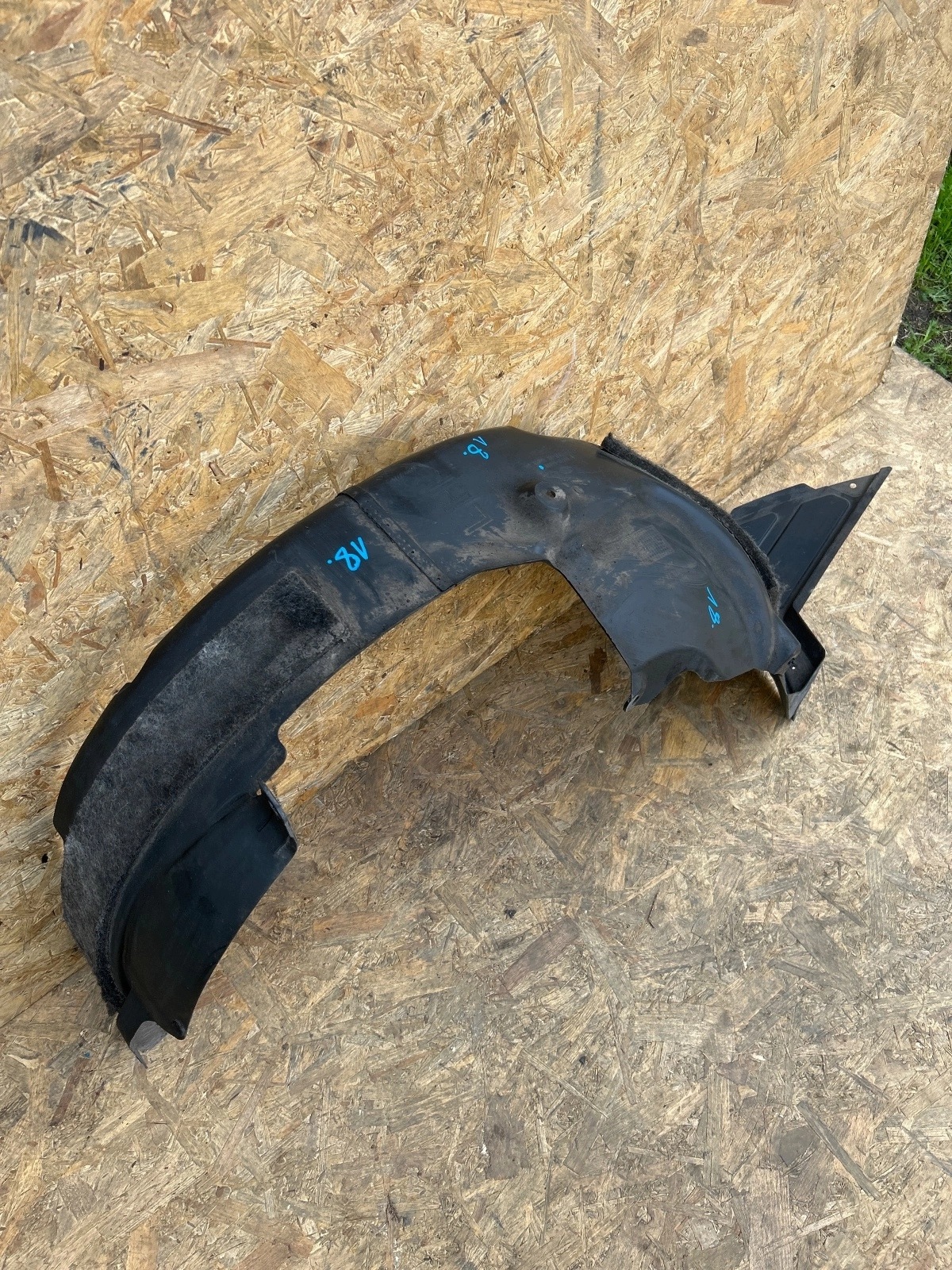 mudguard left front Kia Caren’s IV 2013