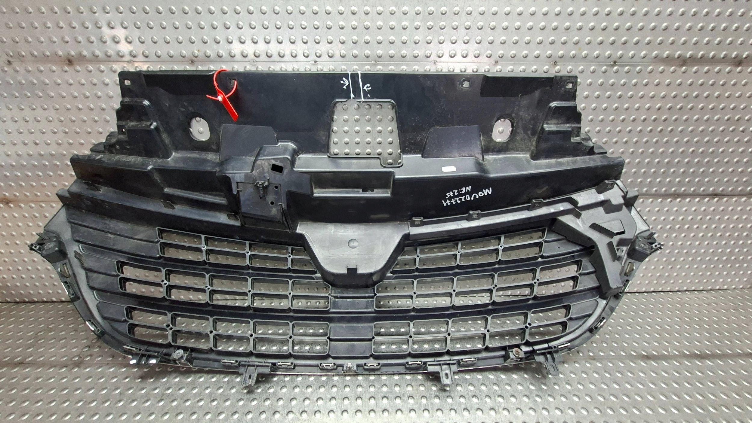 Grille 623105226R RENAULT TRAFIC III 2019