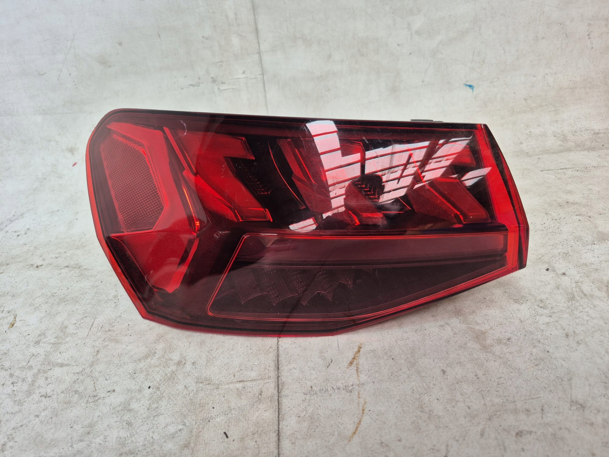 AUDI A3 8Y 8Y0 20- light left rear part rear LED 8Y0945207