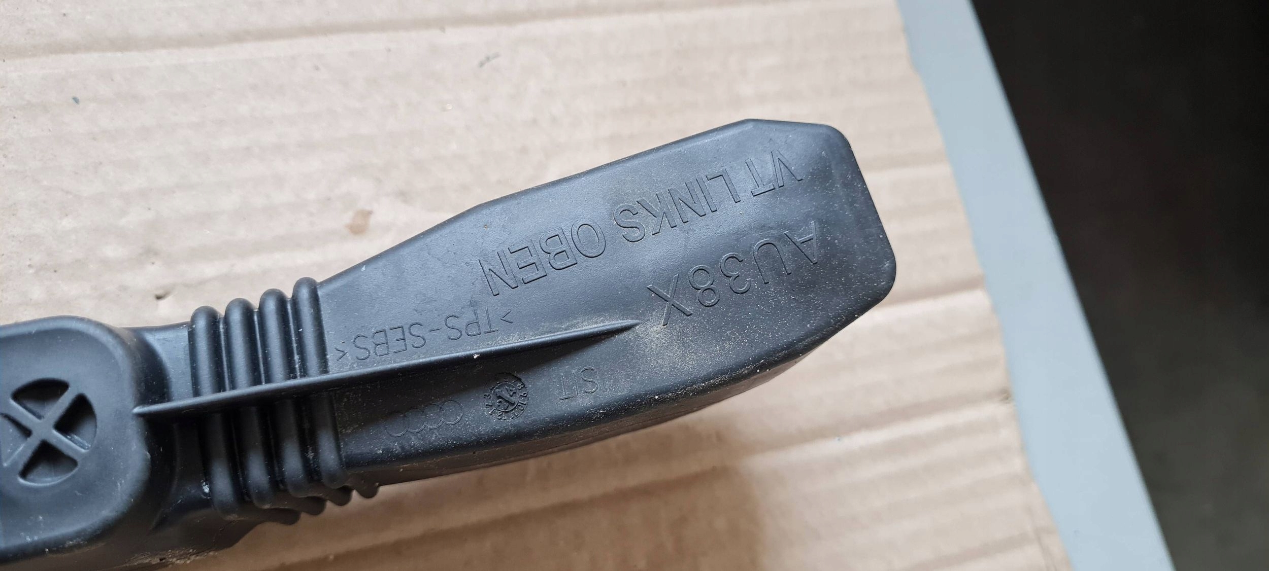 S3 8Y A3 LIFT limiter door front left right 8Y0837249